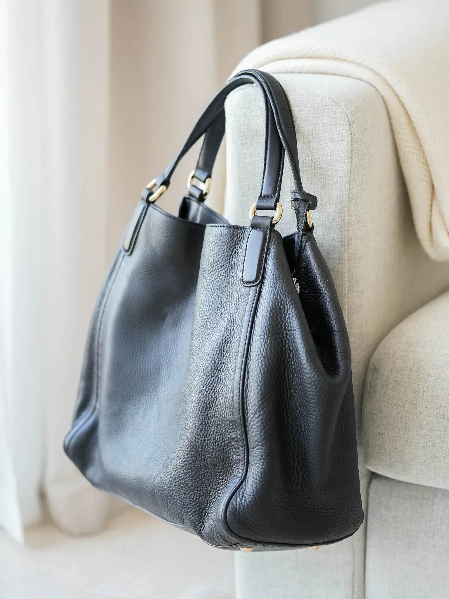 Gucci - Sac à main Soho en cuir noir - Atelier Victor