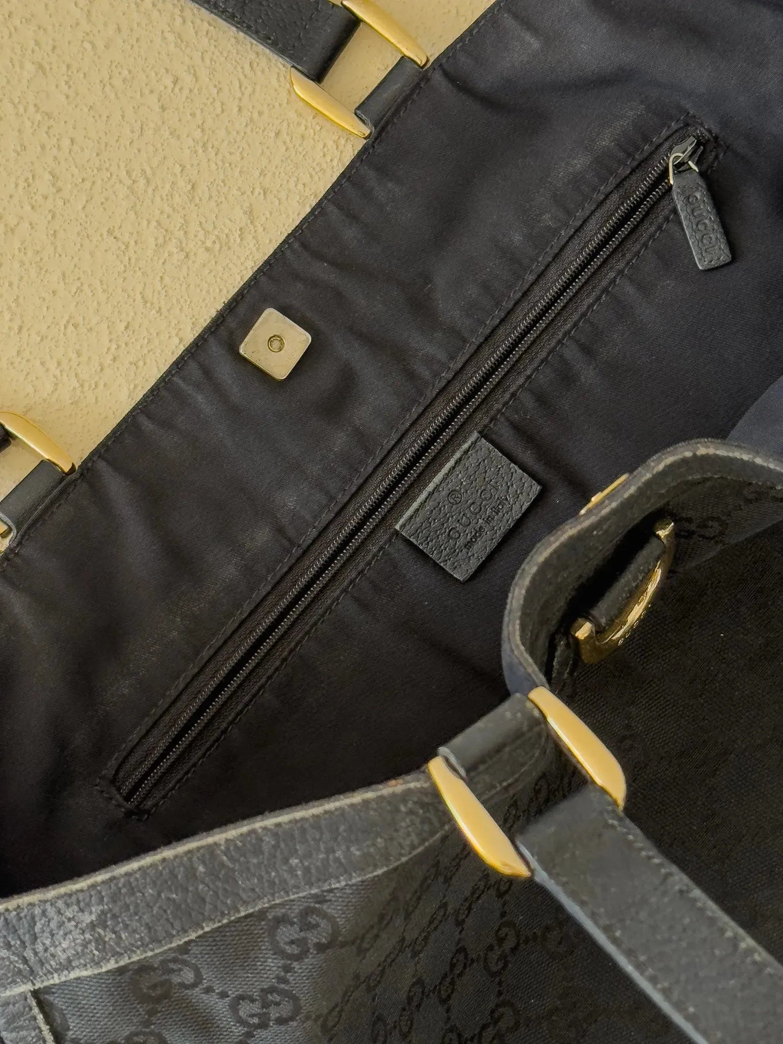 Gucci - Sac cabas GG Abbey noir - Atelier Victor Paris - Vintage Watch Shop Dubai