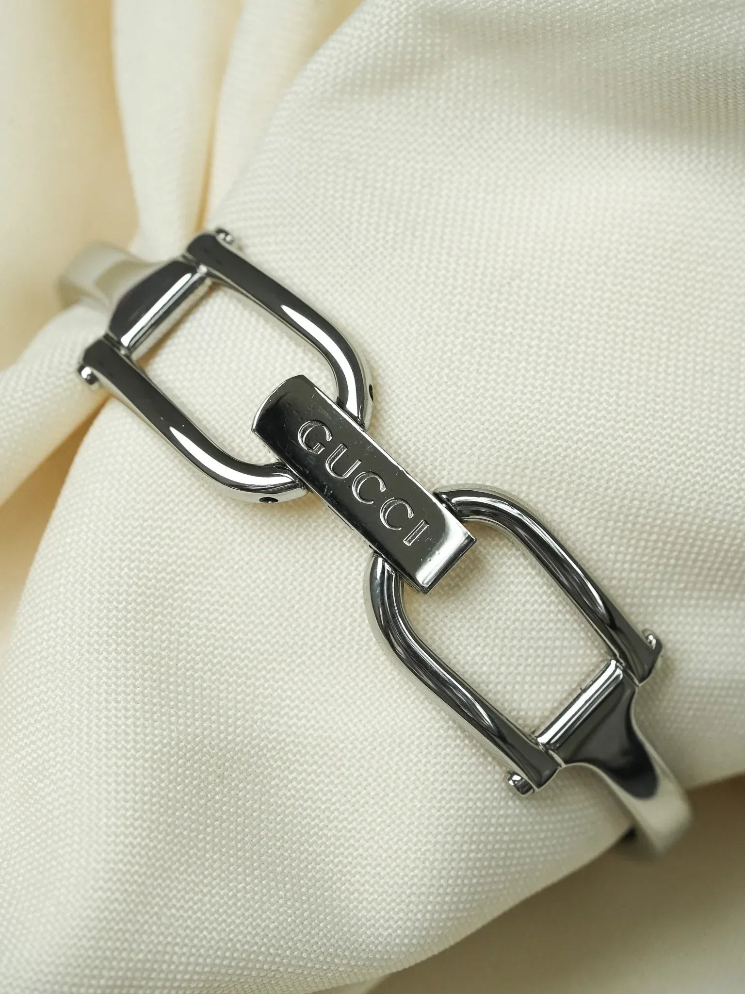 Gucci - Tank Bracelet Jonc Acier Cadran nacre - 1990s - Atelier Victor