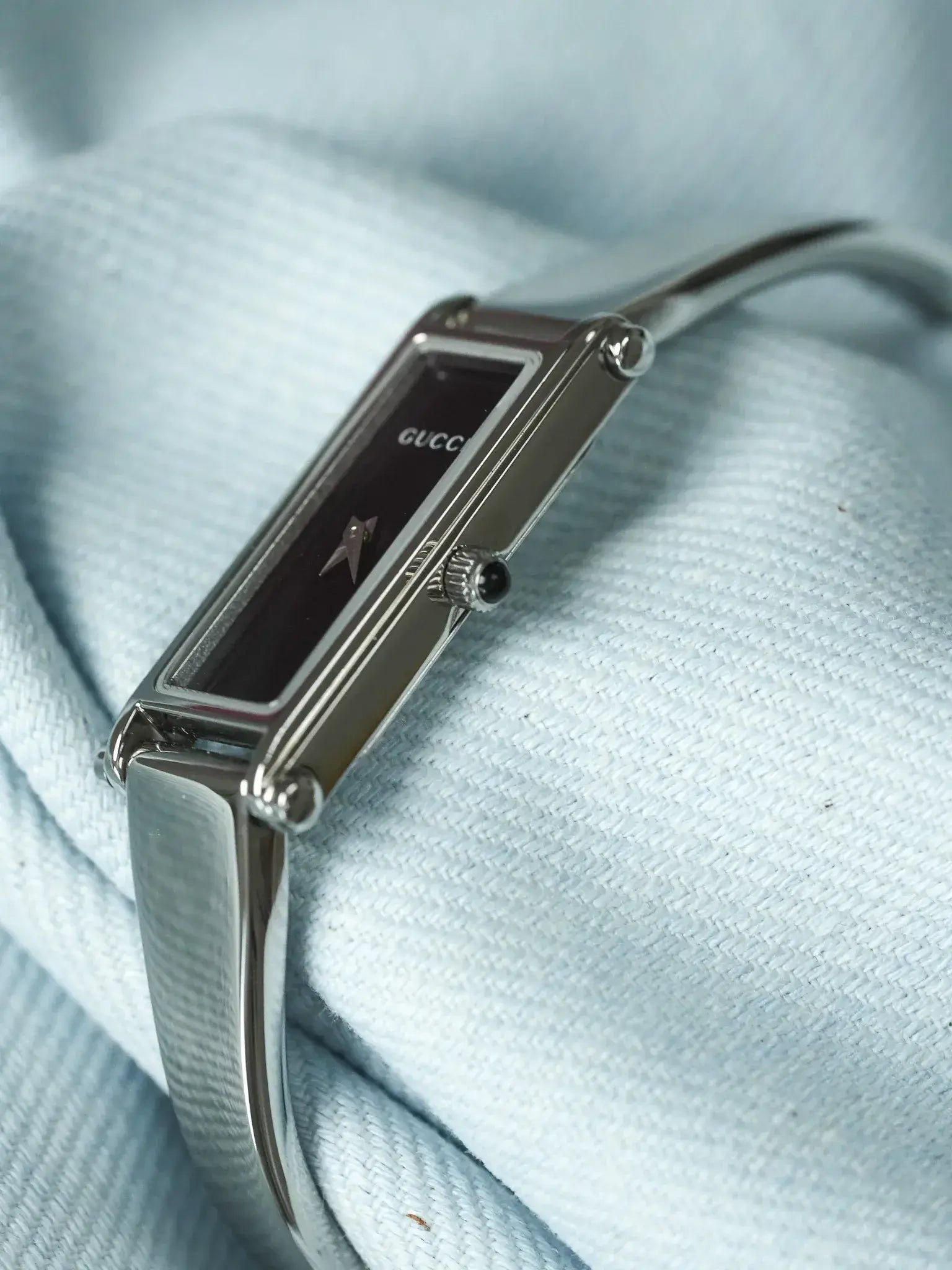 Gucci - Tank Bracelet Jonc Acier Cadran noir - 1990s - Atelier Victor