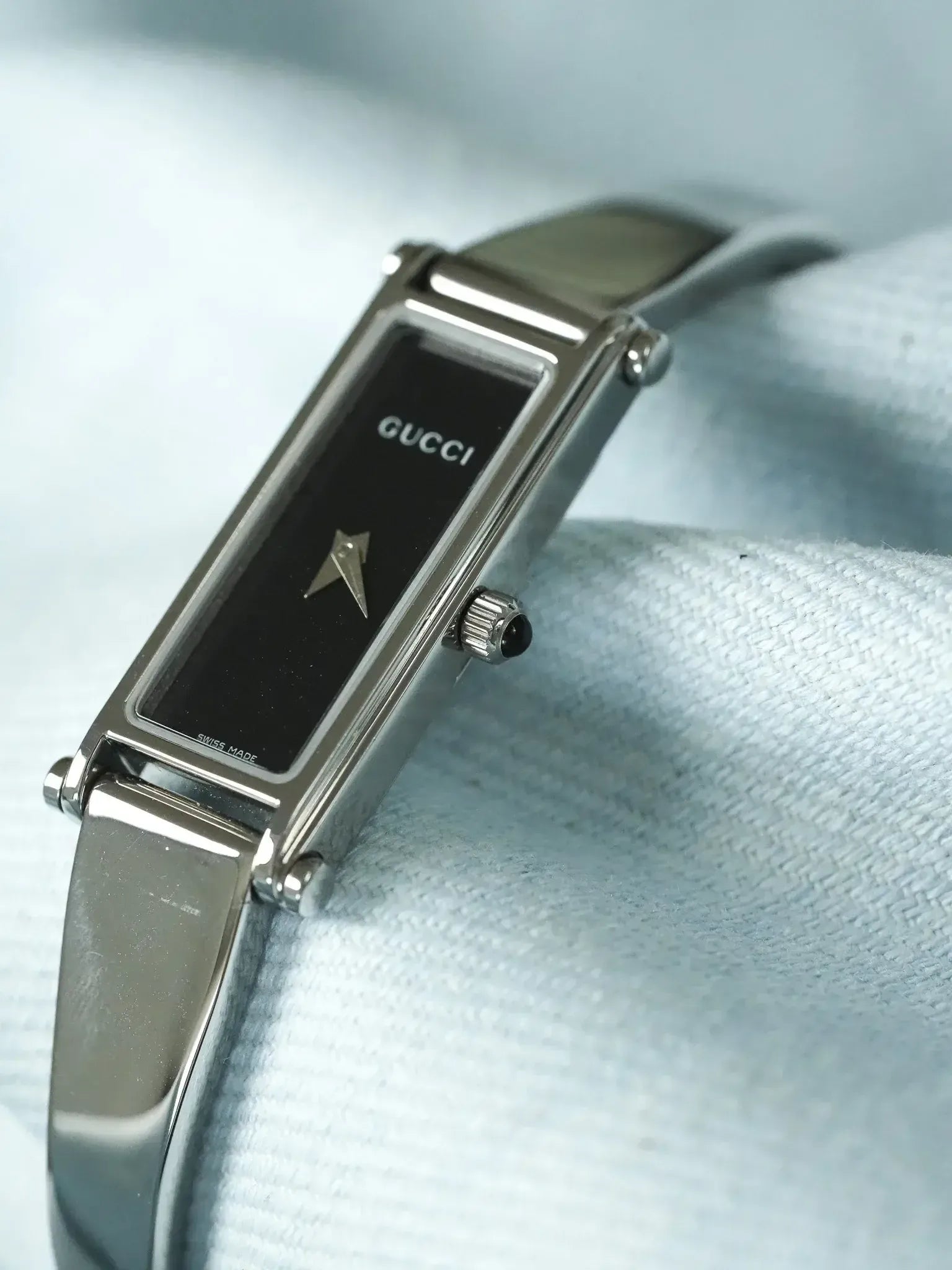 Gucci - Tank Bracelet Jonc Acier Cadran noir - 1990s - Atelier Victor