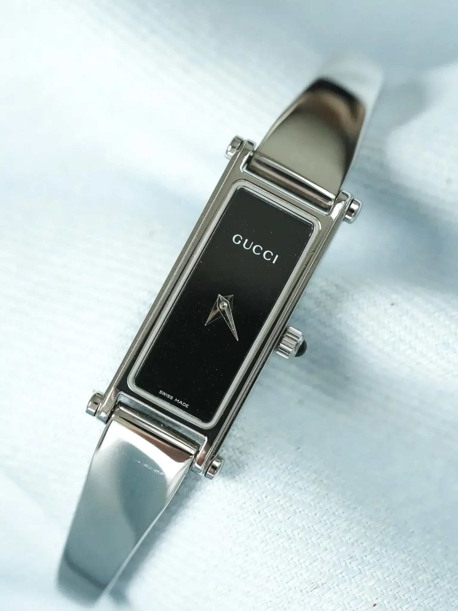 Gucci - Tank Bracelet Jonc Acier Cadran noir - 1990s - Atelier Victor