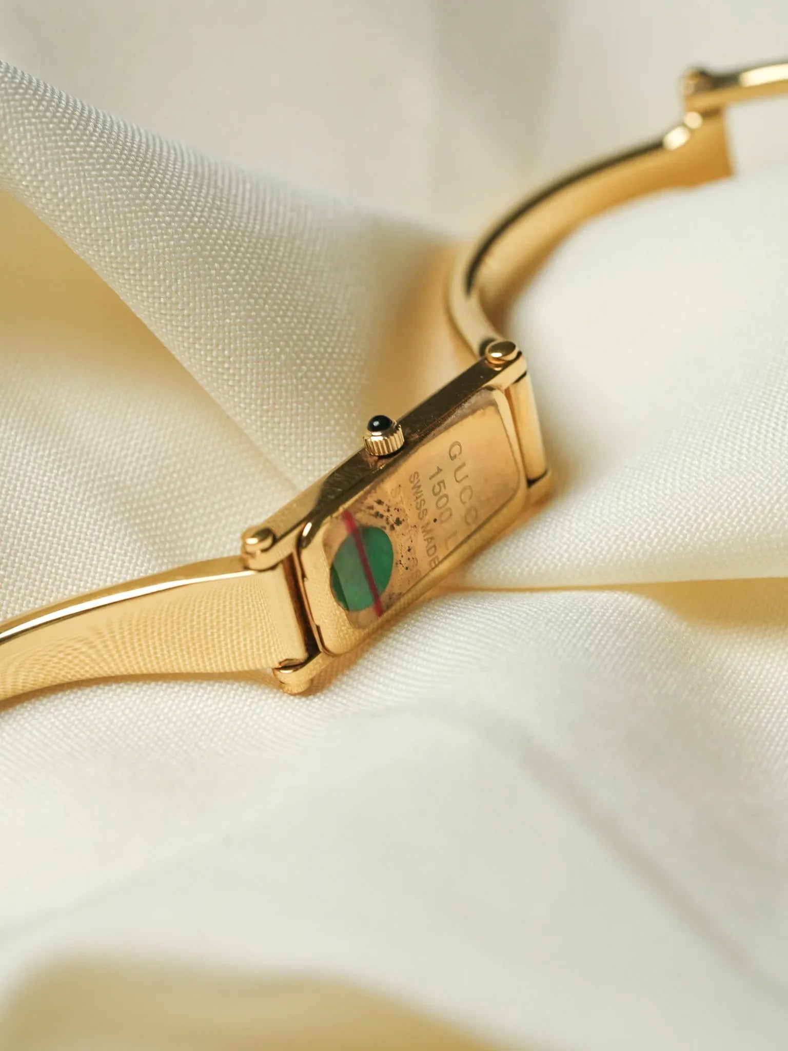 Gucci - Tank Gold Armreif Zifferblatt rosa Perlmutt - 1990s