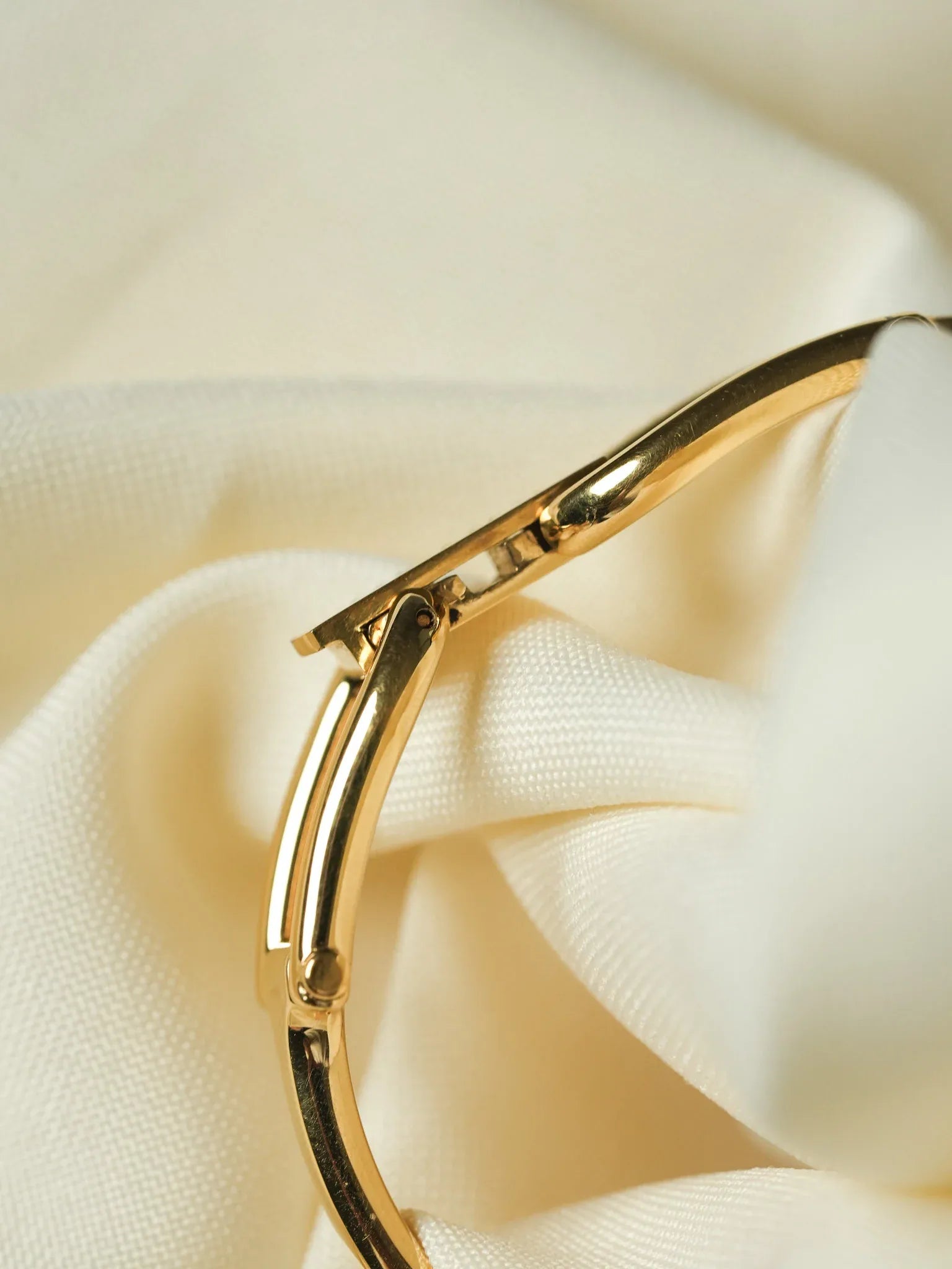 Gucci - Tank Gold Armreif Zifferblatt rosa Perlmutt - 1990s