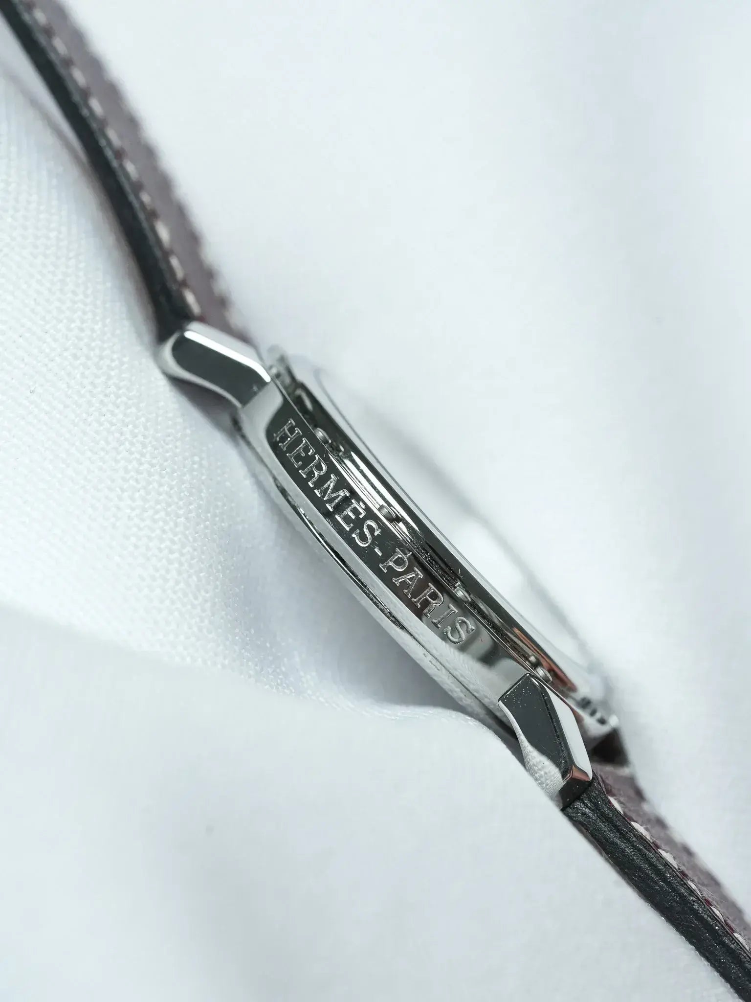 Hermes - Tonneau Acier Cadran Guilloché ref.C01.510 - 2010s