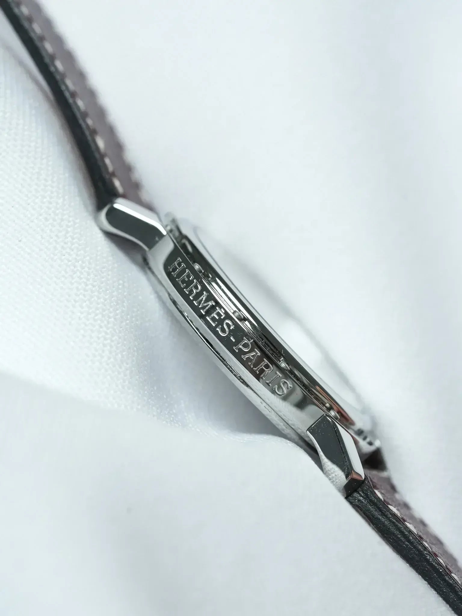 Hermes - Tonneau Acier Cadran Guilloché ref.C01.510 - 2010s - Atelier Victor