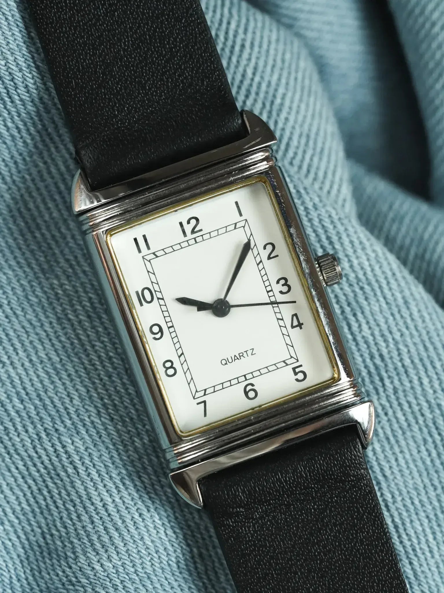 Hitachi - Tank Reverso Acier Quartz - 1990s - Atelier Victor