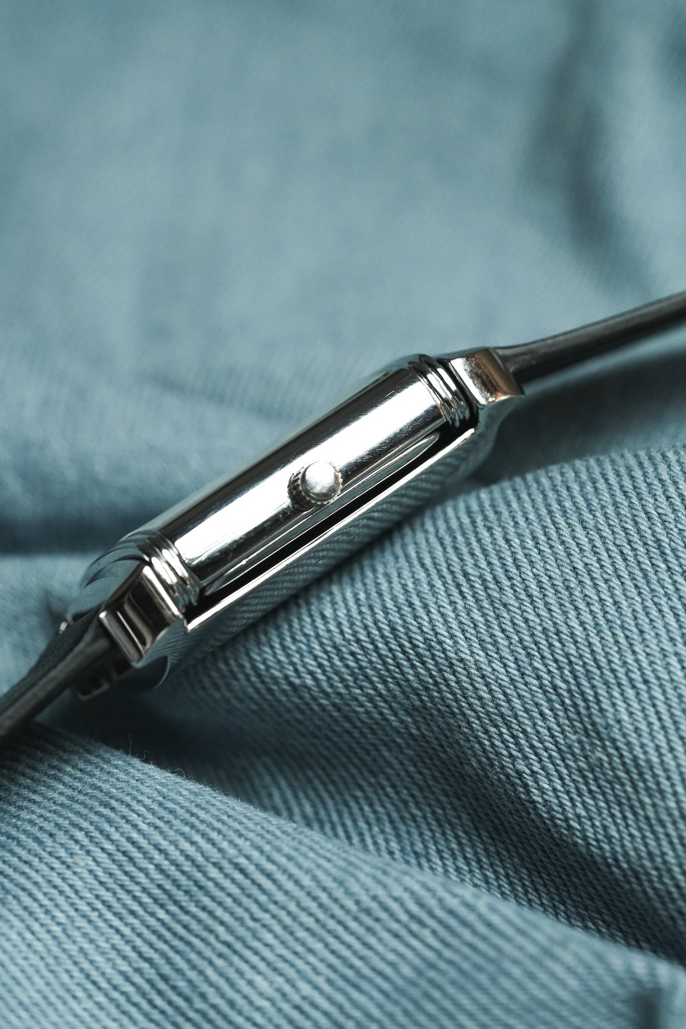 Hitachi - Tank Reverso Acier Quartz - 1990s - Atelier Victor - Vintage Shop