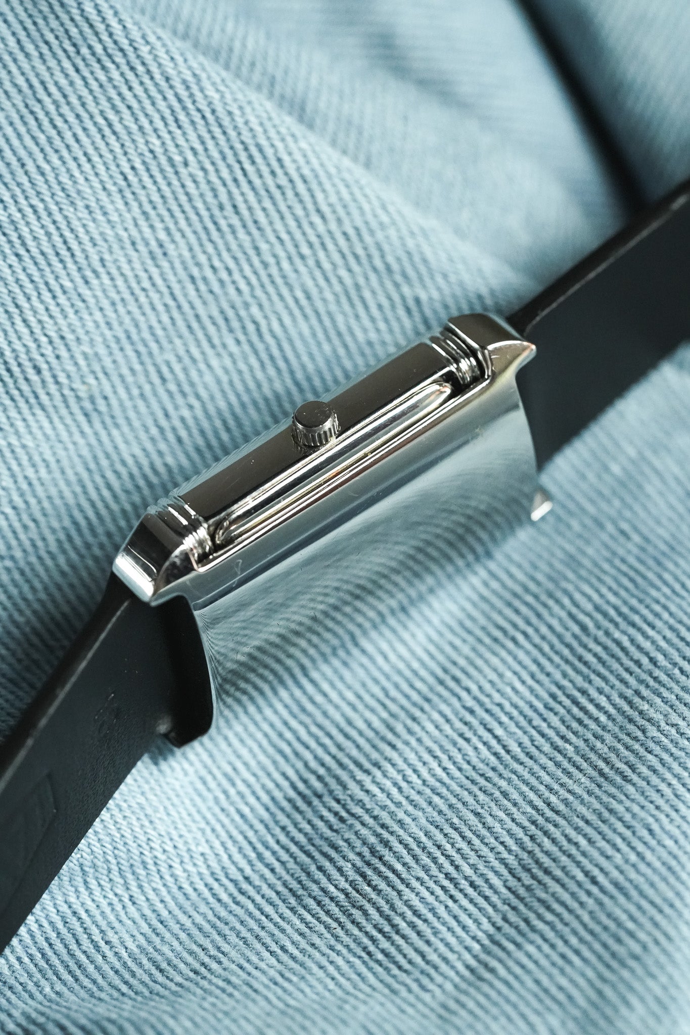Hitachi - Tank Reverso Acier Quartz - 1990s - Atelier Victor - Vintage Shop