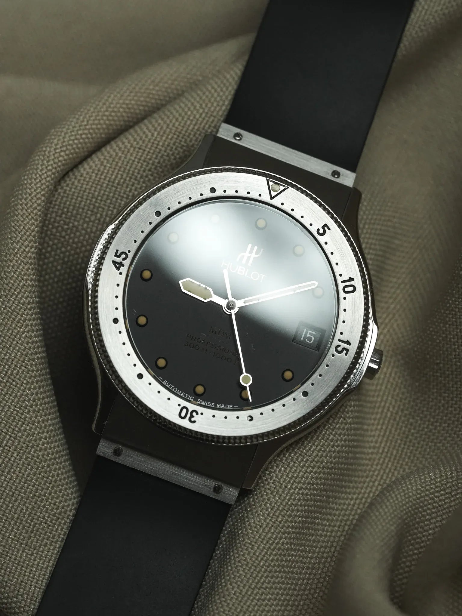 Hublot - MDM Acier Automatique Professionnal 300m - 1990s - Atelier Victor - Vintage Shop