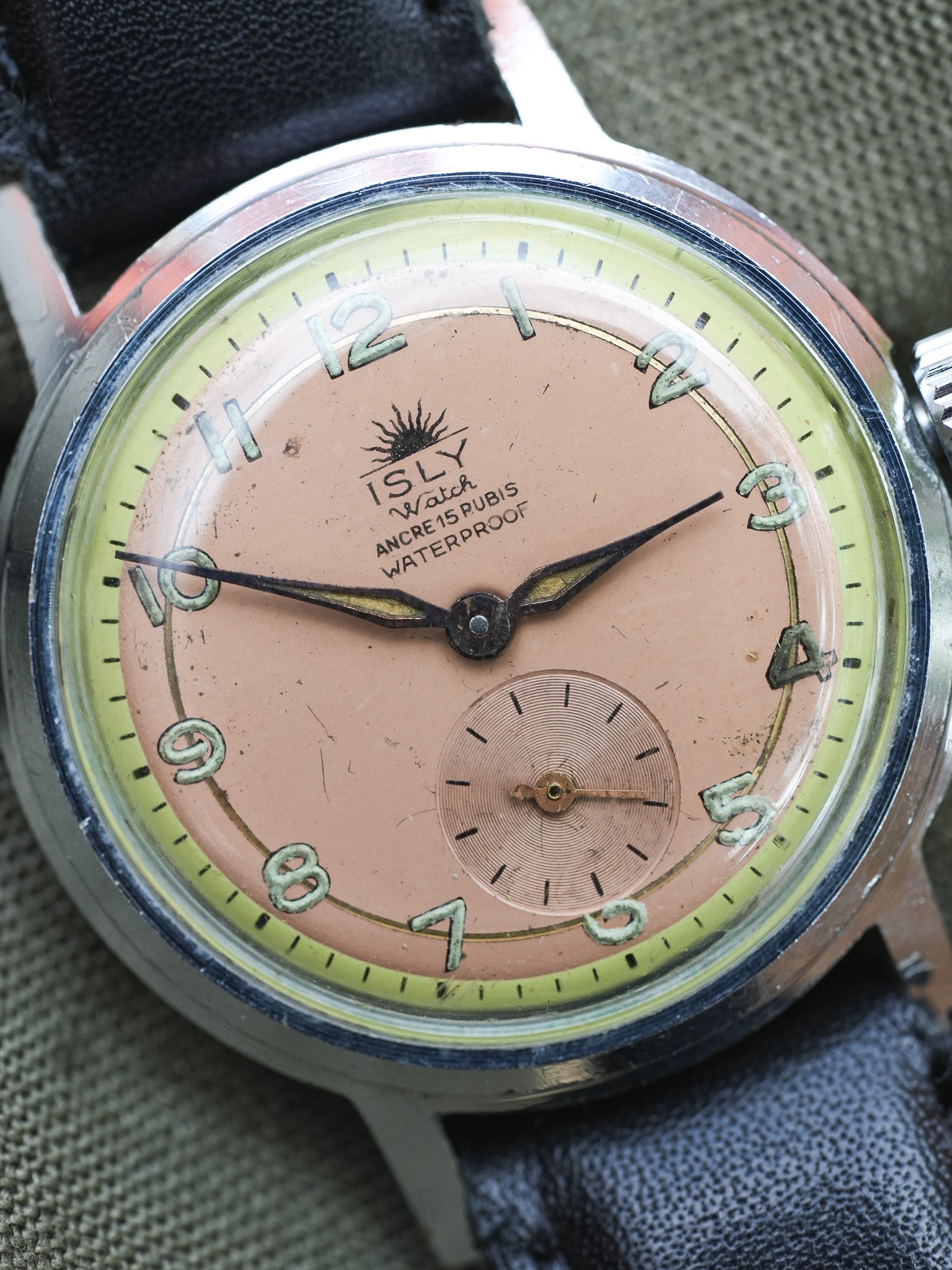 Isly - Saumon Index Vert - 1970s - Atelier Victor - Vintage Shop