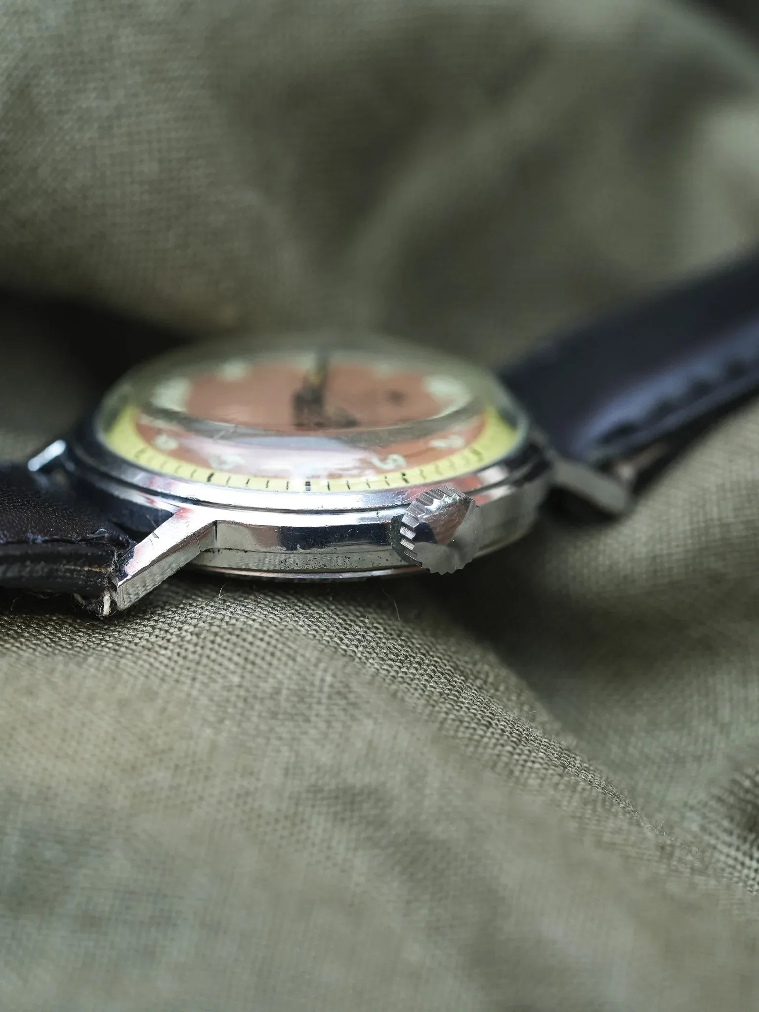 Isly - Saumon Index Vert - 1970s - Atelier Victor - Vintage Shop