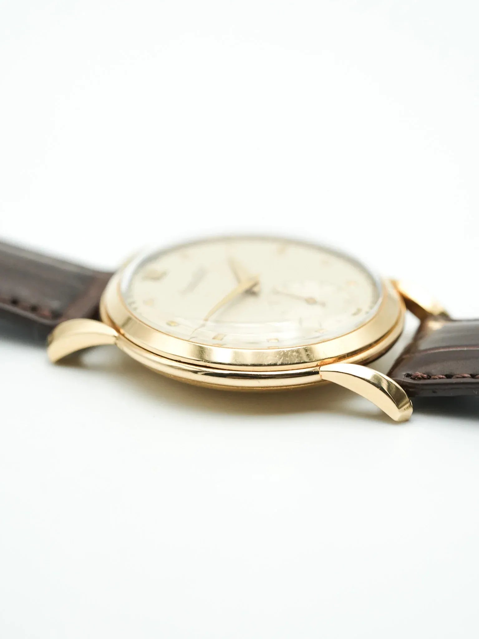 IWC - Calatrava Or jaune 18k Cornes Gouttes d'eau - 1940s - Atelier Victor - Vintage Shop