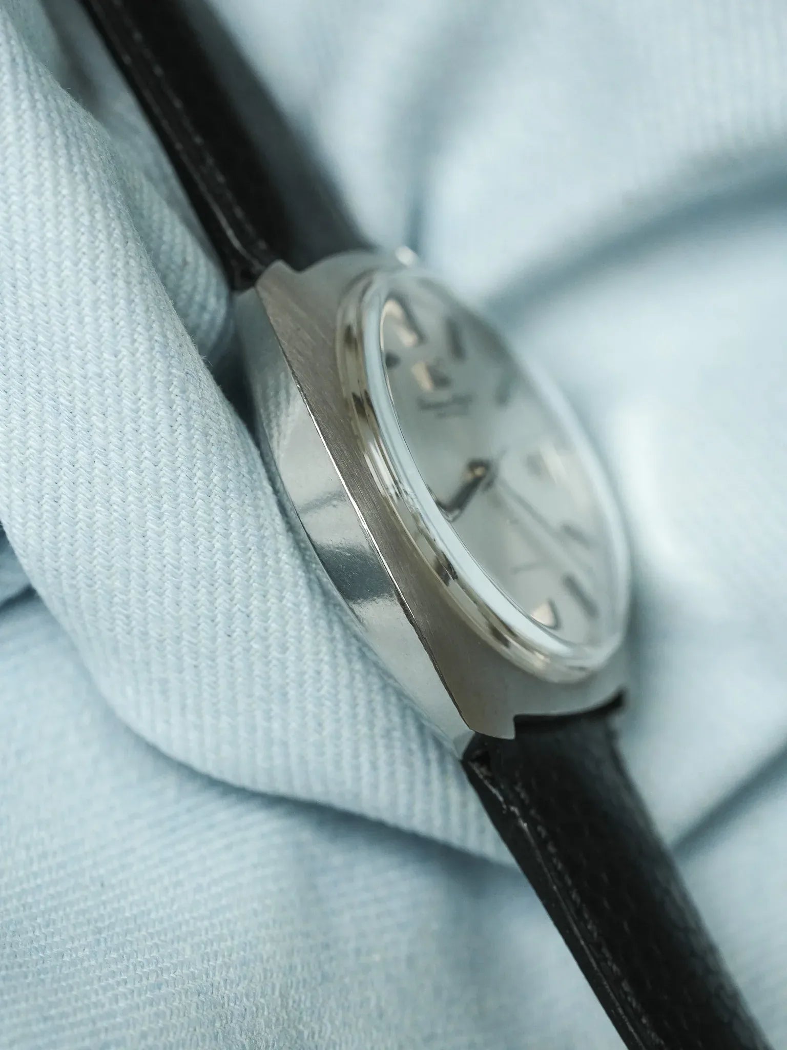 IWC - R814A Coussin Acier Brossé Monobloc cal.8541 - 1960s - Atelier Victor