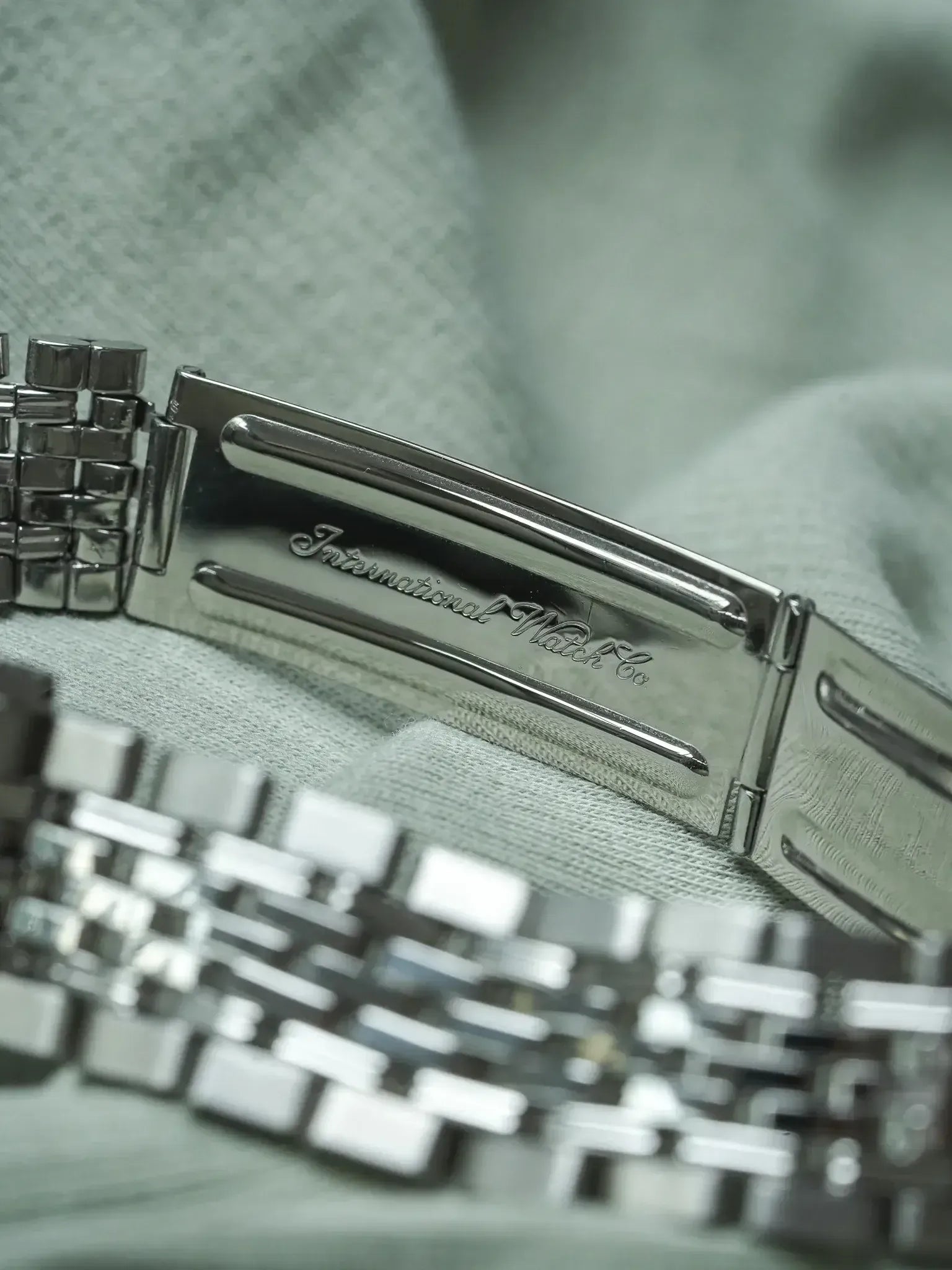 IWC - R818AD Türler Bracelets Gay Freres - 1960s - Atelier Victor