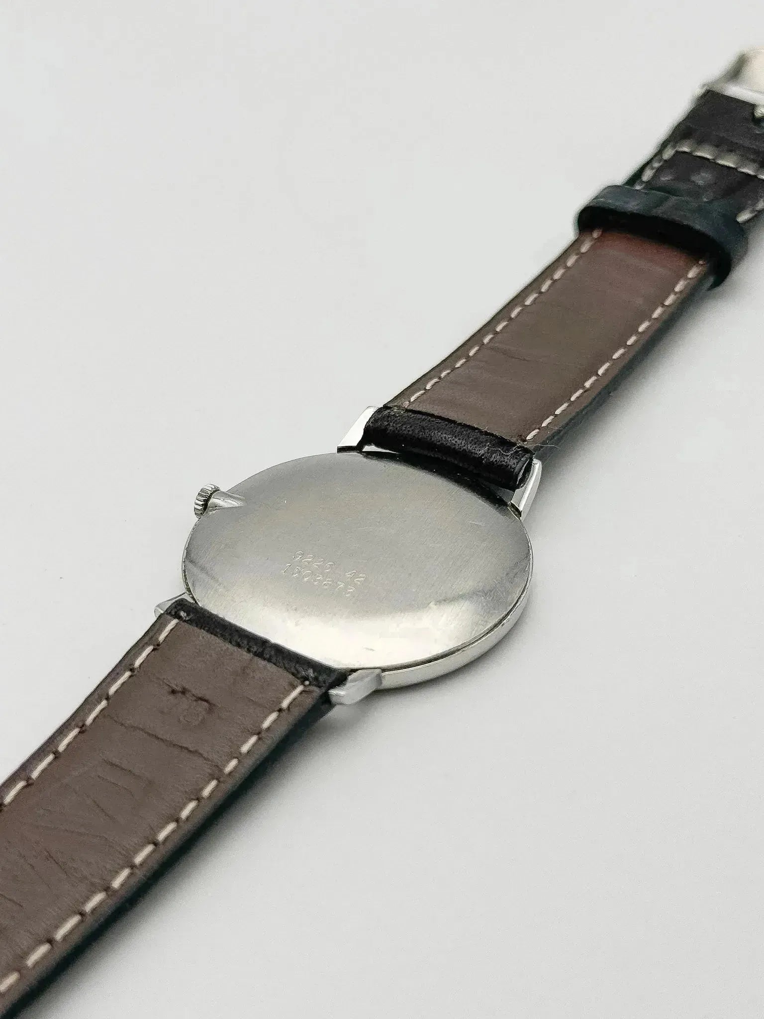 Jaeger-LeCoultre - Dress Watch Acier Extra plate 9226 - 1970s - Atelier Victor Paris - Vintage Watch Shop Dubai