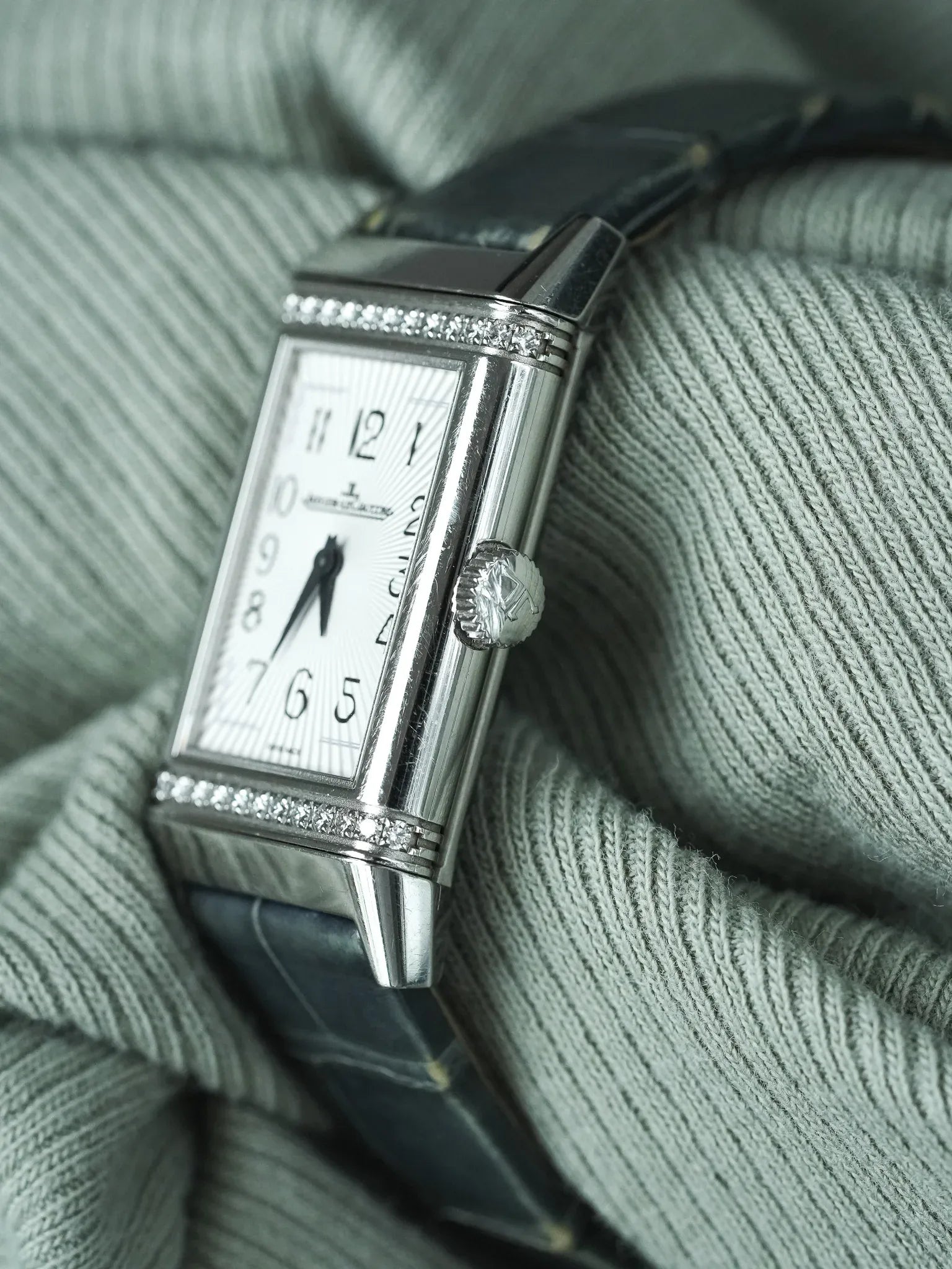 Jaeger-LeCoultre - Reverso 201.8.47 steel diamonds 20x40mm - 2010s