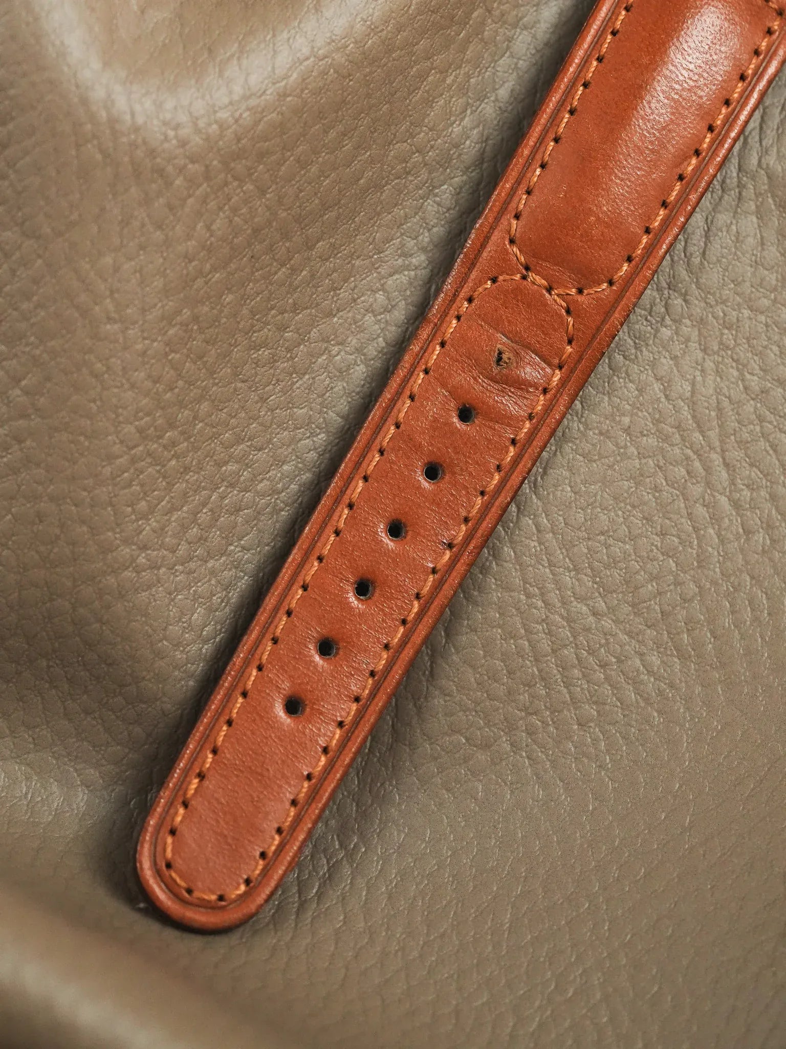 Jean d’Aumont Paris - Acier Triple Date Phase de lune Cadran noir - 1990s - Atelier Victor - Vintage Shop