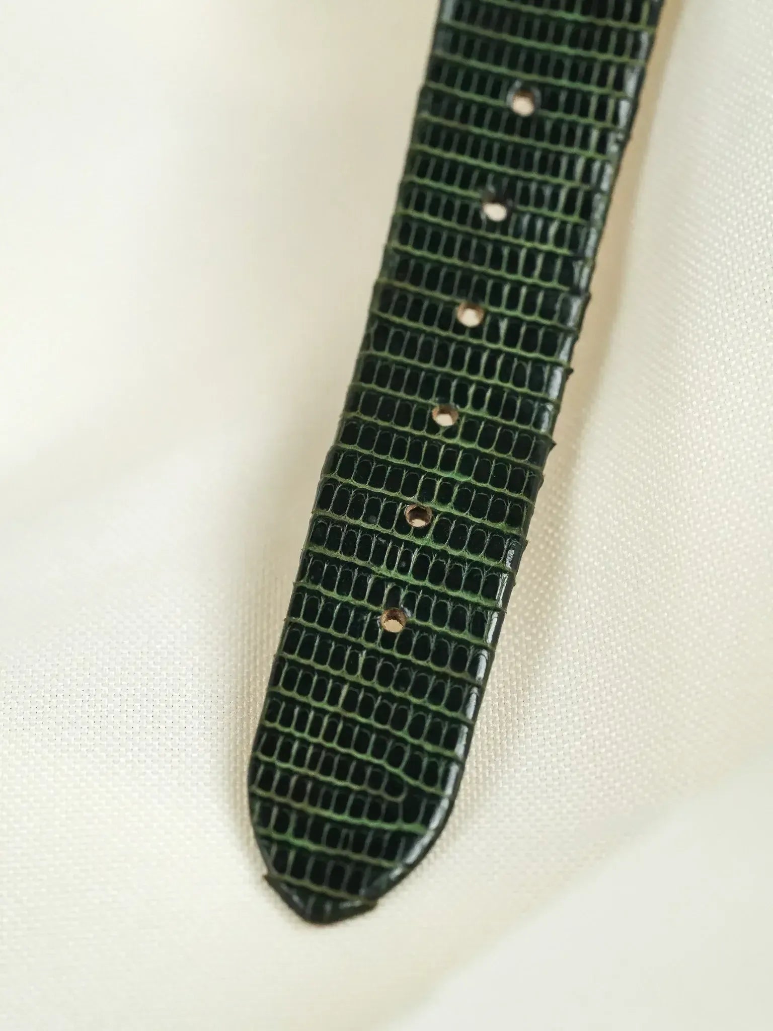 Jules Delas - montre style reverso plaqué or quartz - 1990s - Atelier Victor