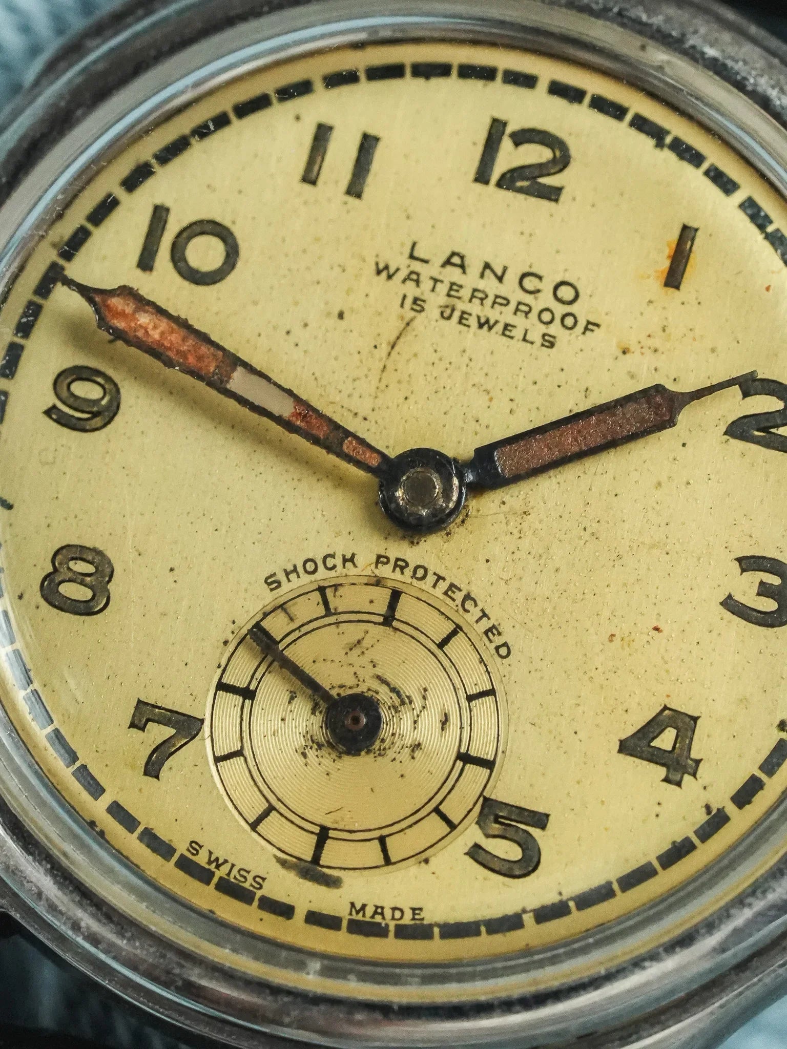Lanco - montre militaire d'après guerre WWII Cadran Crème - 1940s - Atelier Victor - Vintage Shop