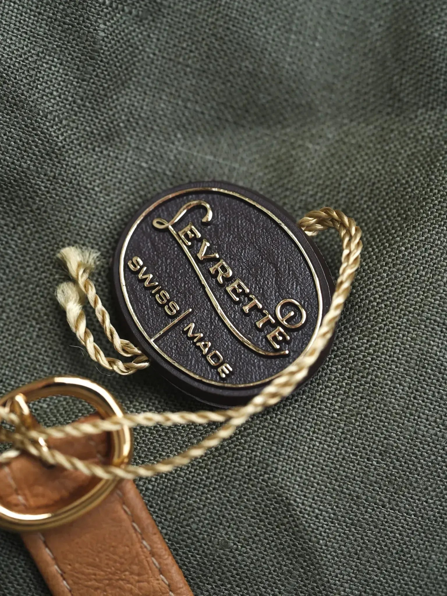 Levrette - Triple Calendar Plaqué or Blanc - NOS - 1990s - Atelier Victor