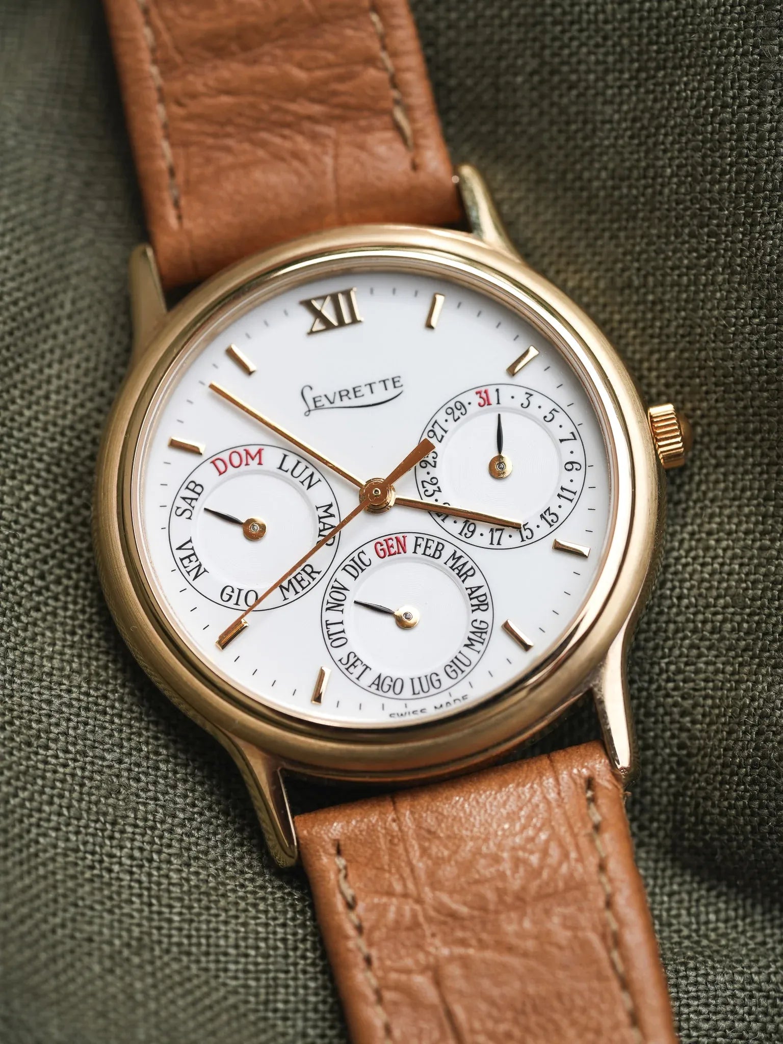 Levrette - Triple Calendar Plaqué or Blanc - NOS - 1990s - Atelier Victor