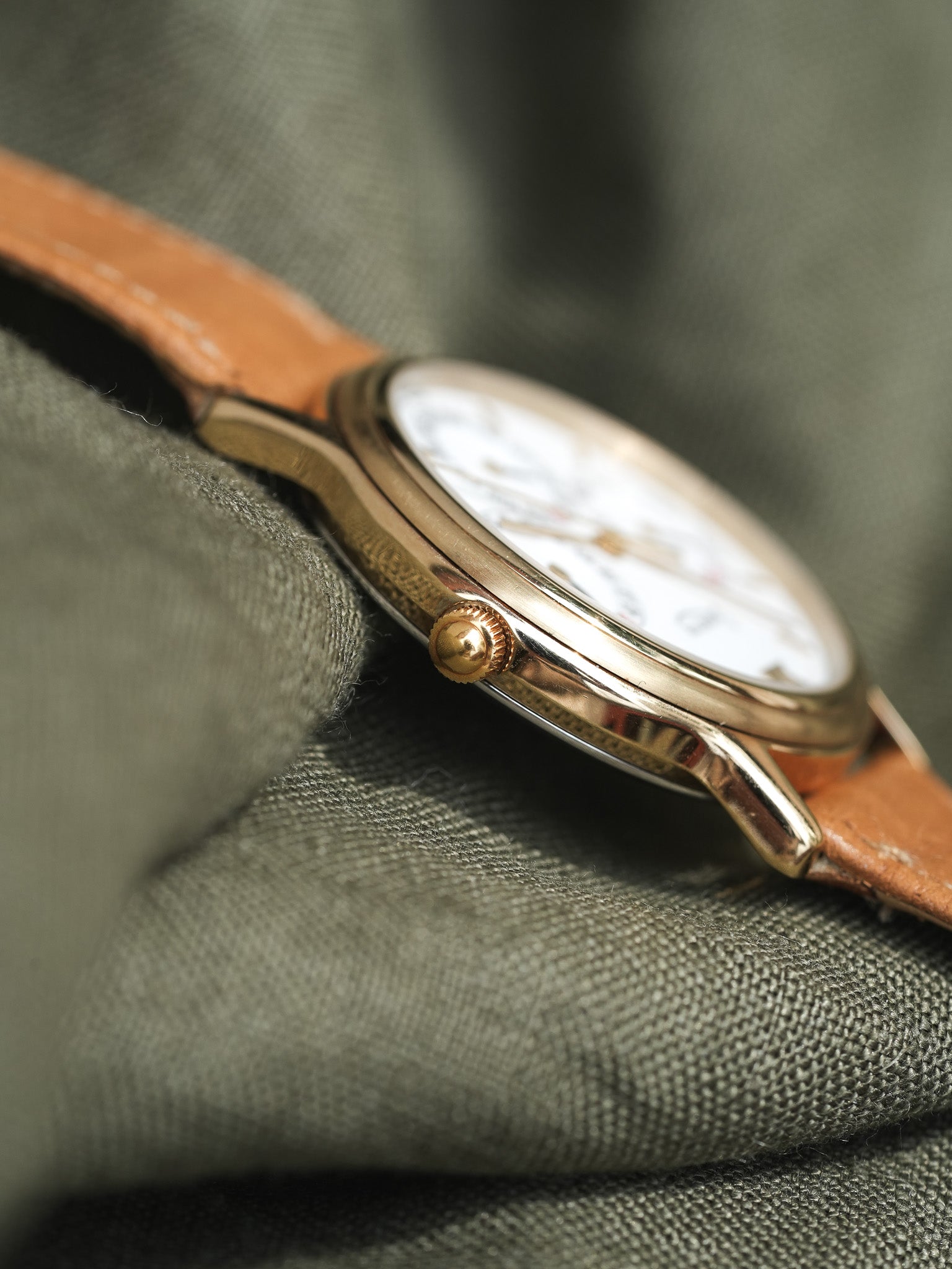 Levrette - Triple Calendar Plaqué or Blanc - NOS - 1990s - Atelier Victor Paris - Vintage Watch Shop Dubai