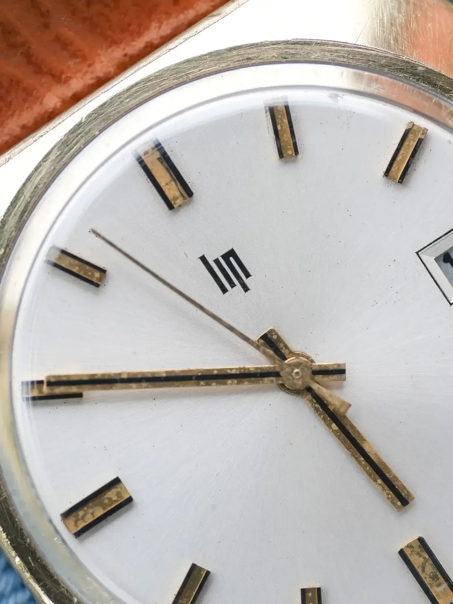 Lip - Carré plaqué or date - 1970s - Atelier Victor