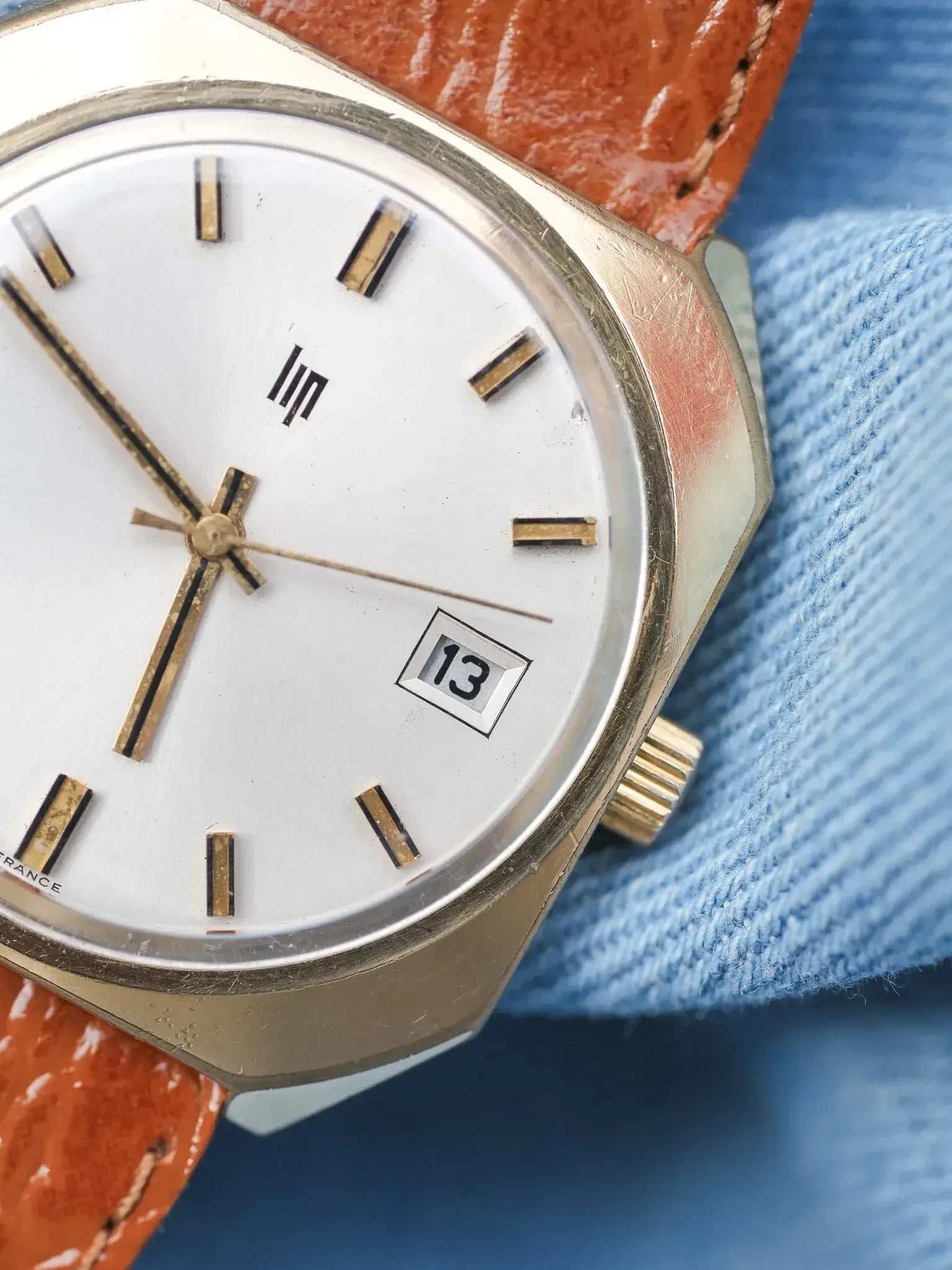 Lip - Carré plaqué or date - 1970s - Atelier Victor