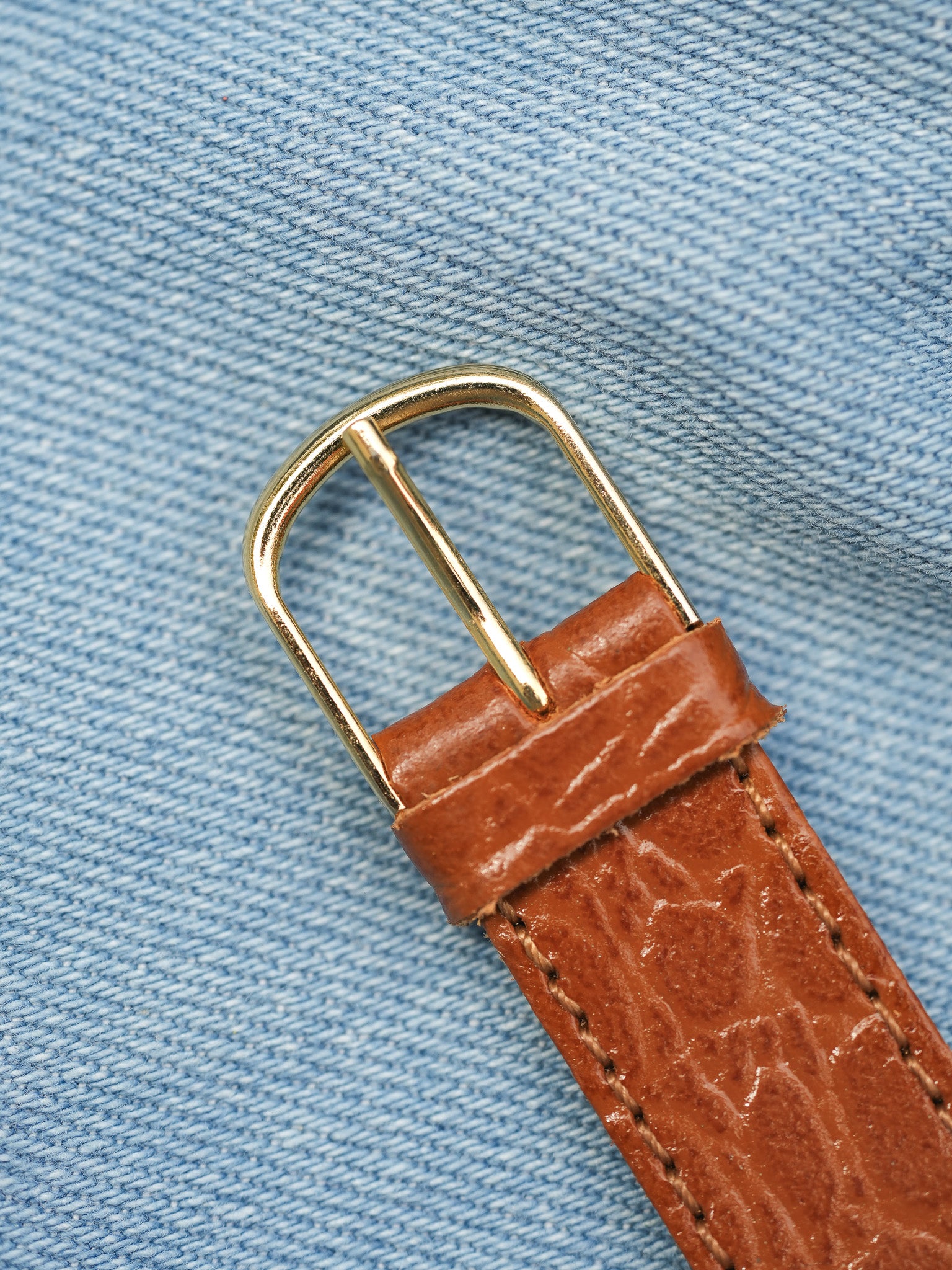 Lip - Carré plaqué or date - 1970s - Atelier Victor - Vintage Shop