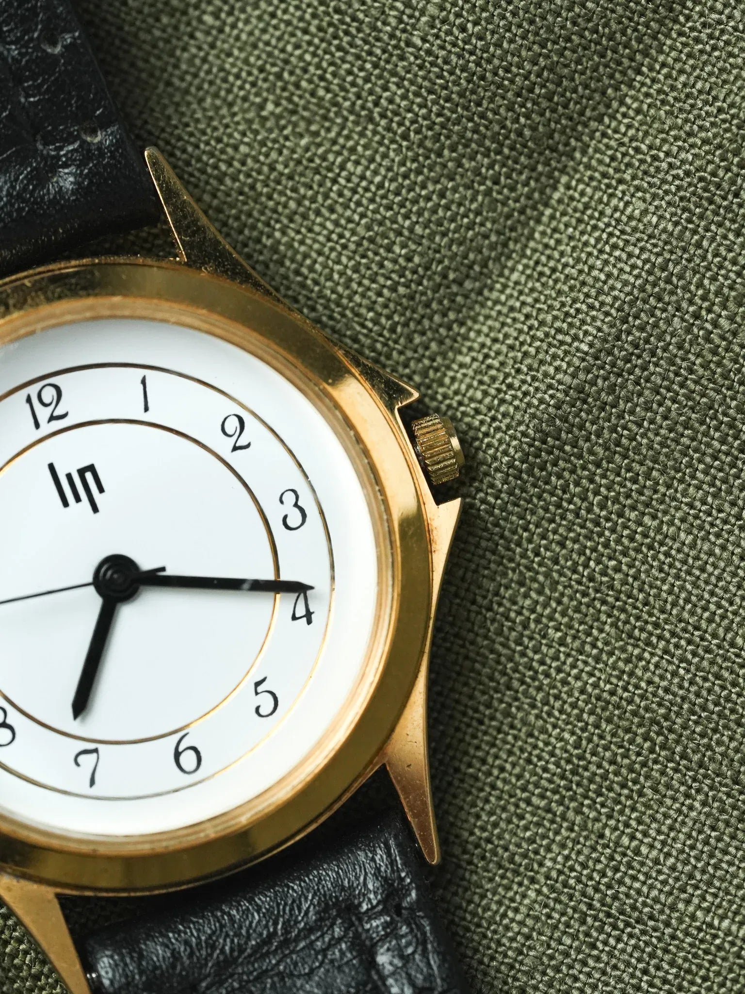 Lip - Rond Or Cadran blanc chiffres - 1990s - Atelier Victor