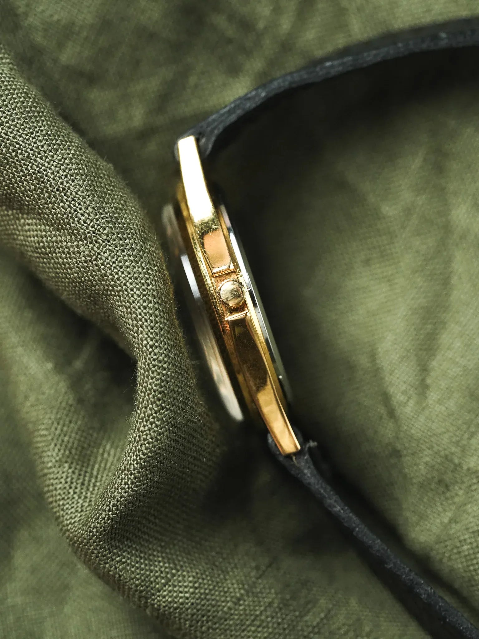 Lip - Rond Or Cadran blanc chiffres - 1990s - Atelier Victor