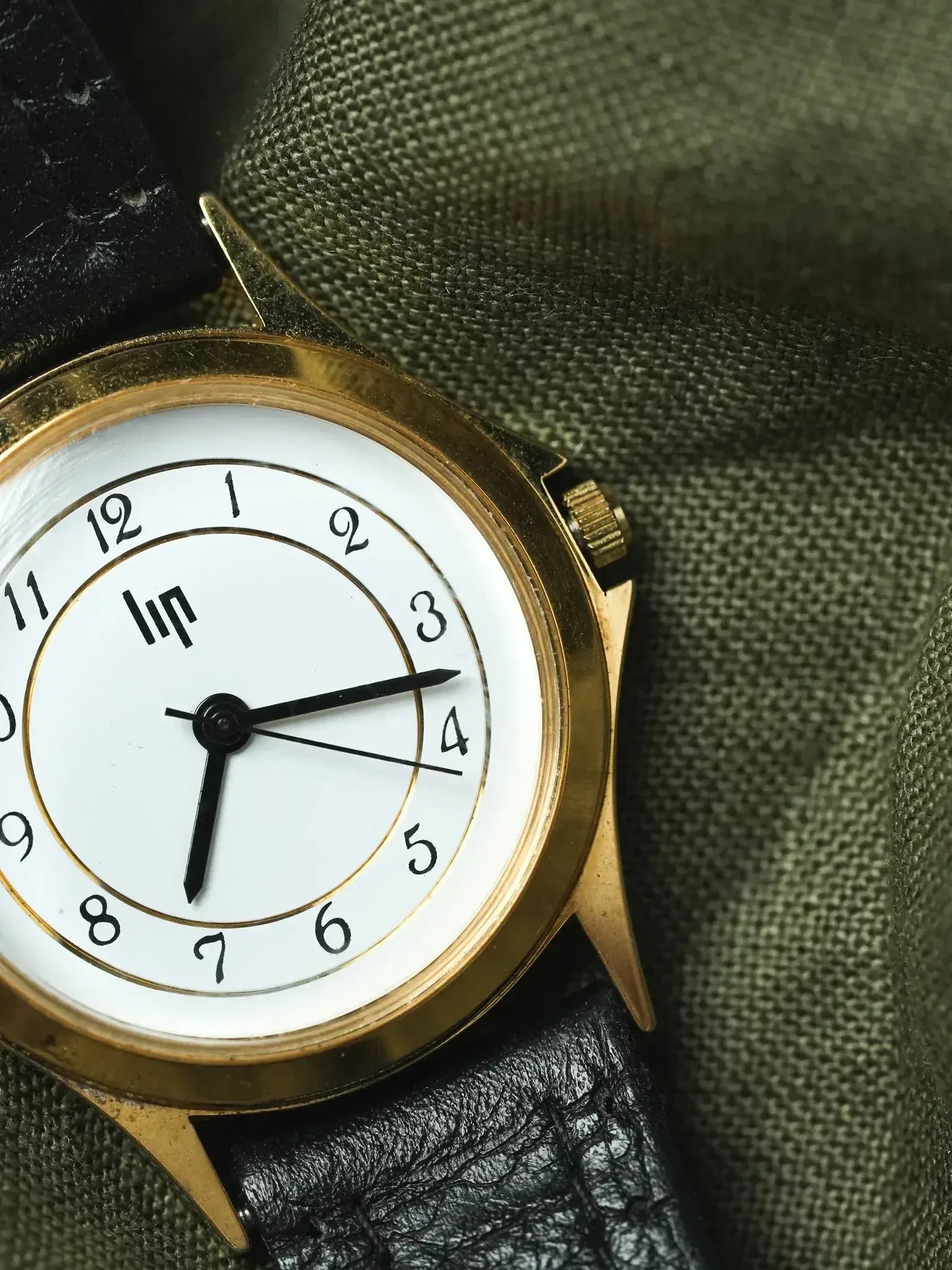 Lip - Rond Or Cadran blanc chiffres - 1990s - Atelier Victor