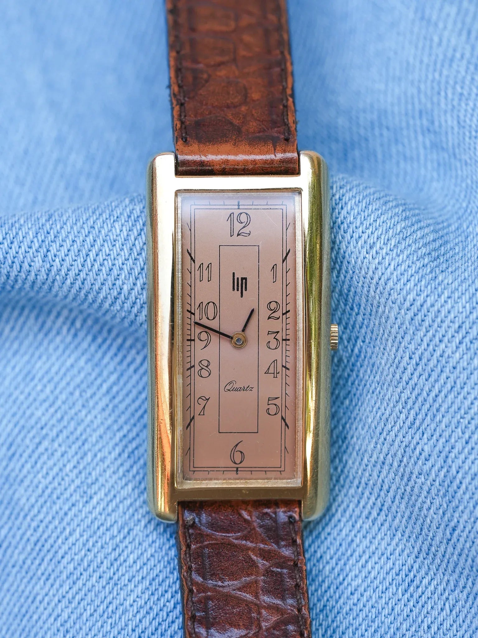 Lip - Tank Allongée Arrondie Saumon Plaqué or - 1990s - Atelier Victor