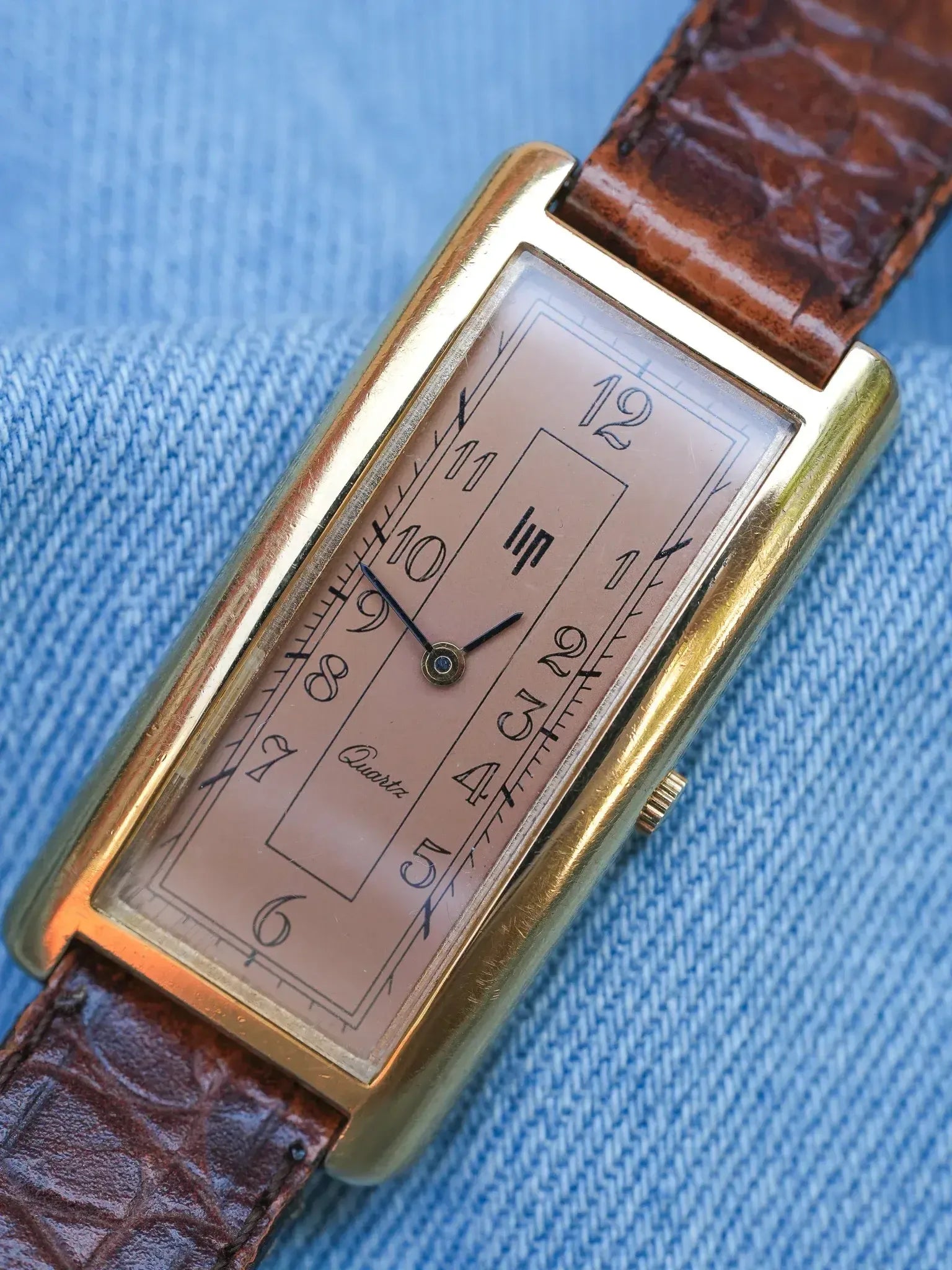 Lip - Tank Allongée Arrondie Saumon Plaqué or - 1990s - Atelier Victor