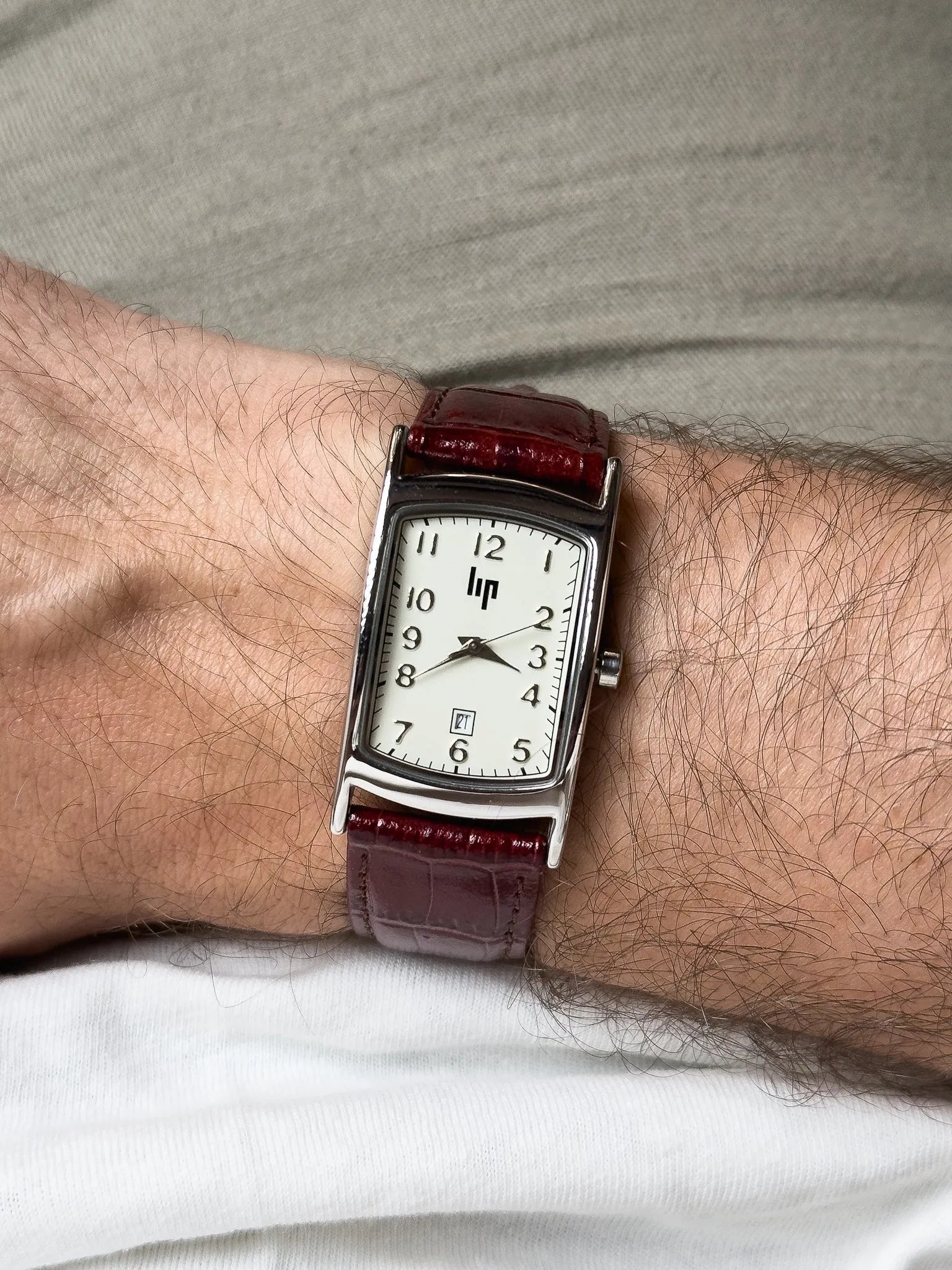 Lip - Tank Rectangulaise Curvée Acier Cadran blanc - 2000s - Atelier Victor