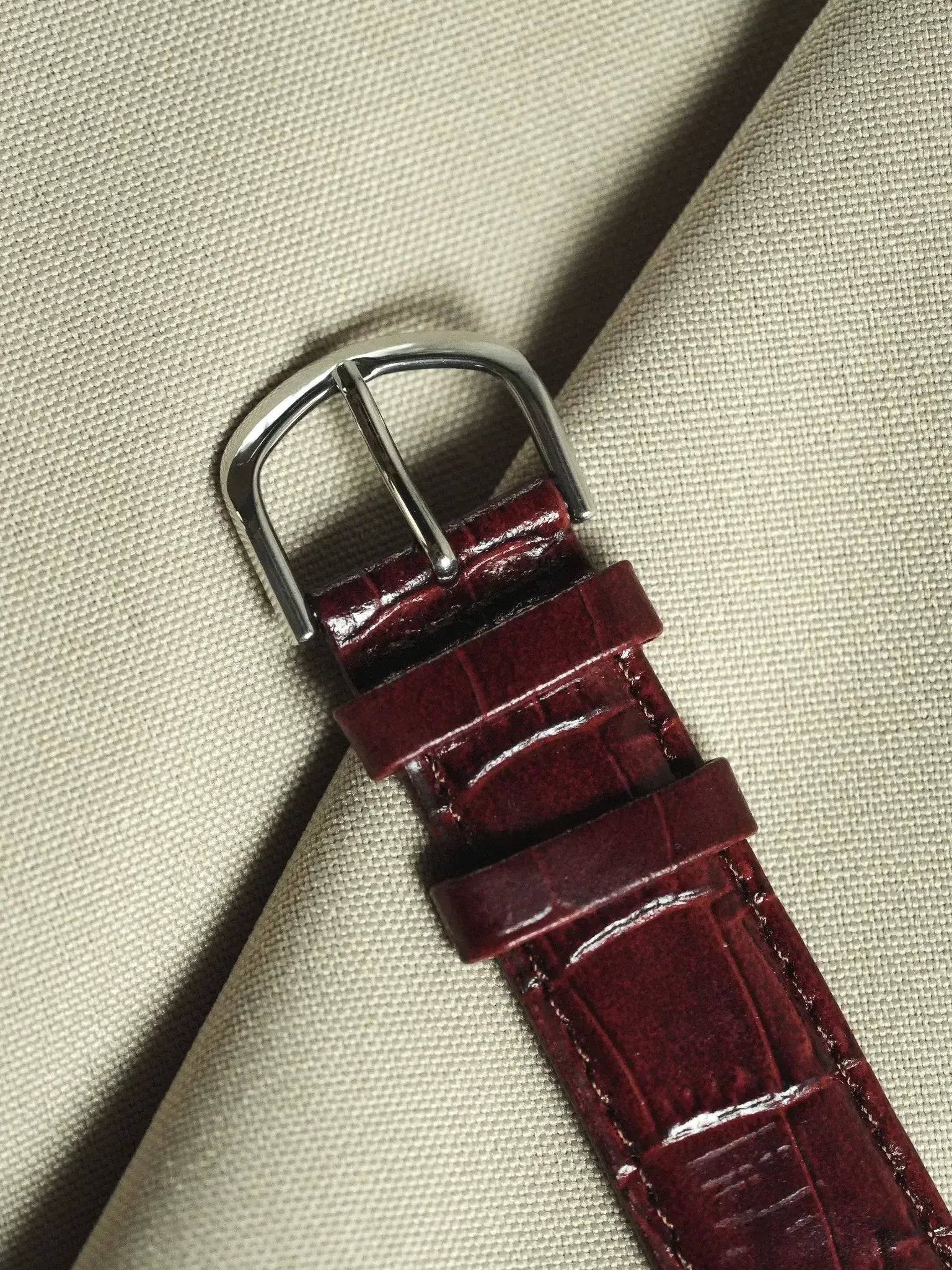 Lip - Tank Rectangulaise Curvée Acier Cadran blanc - 2000s - Atelier Victor