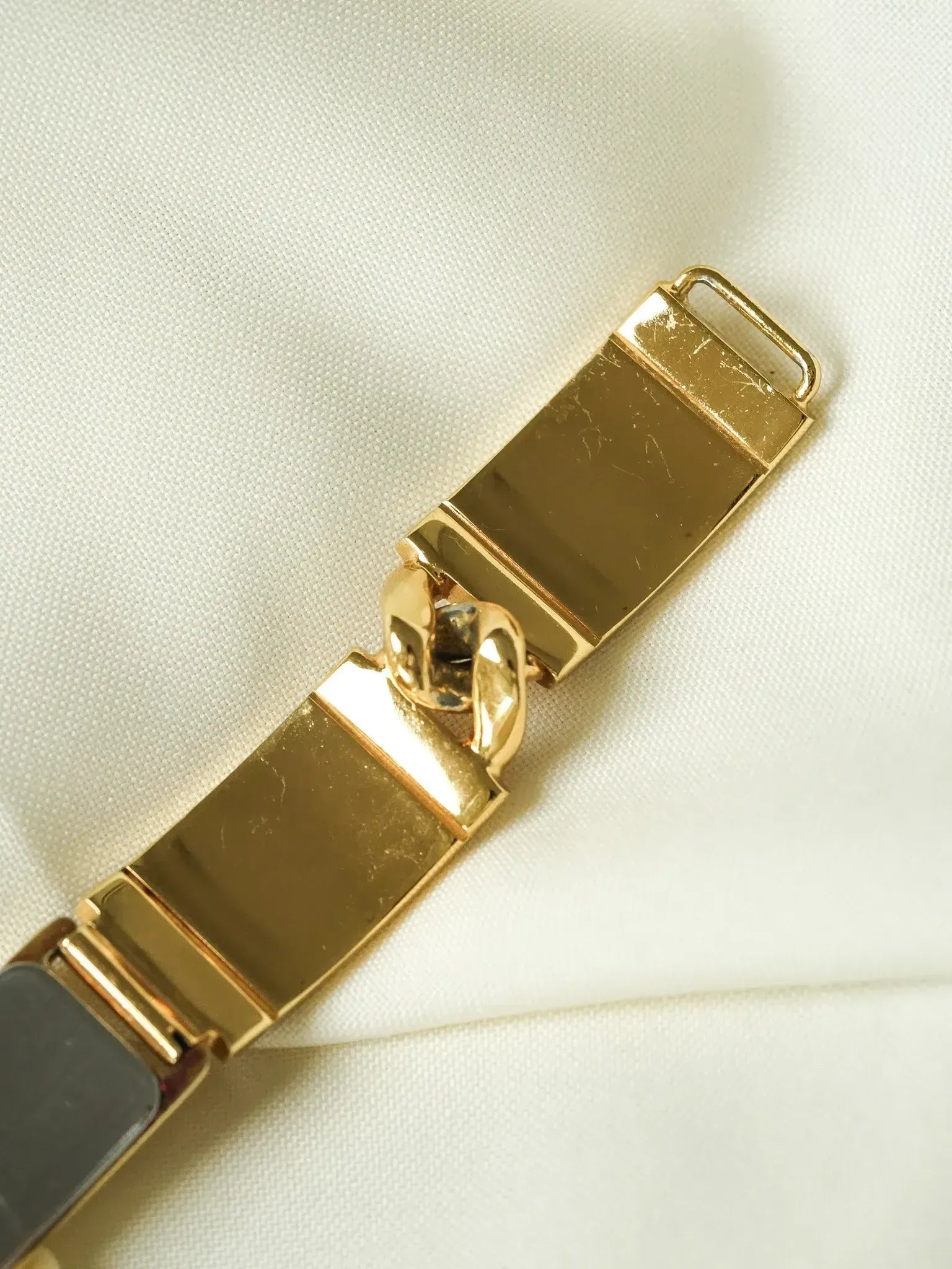 Loewe - Montre bracelet plaqué or cuir marron - 1990s - Atelier Victor