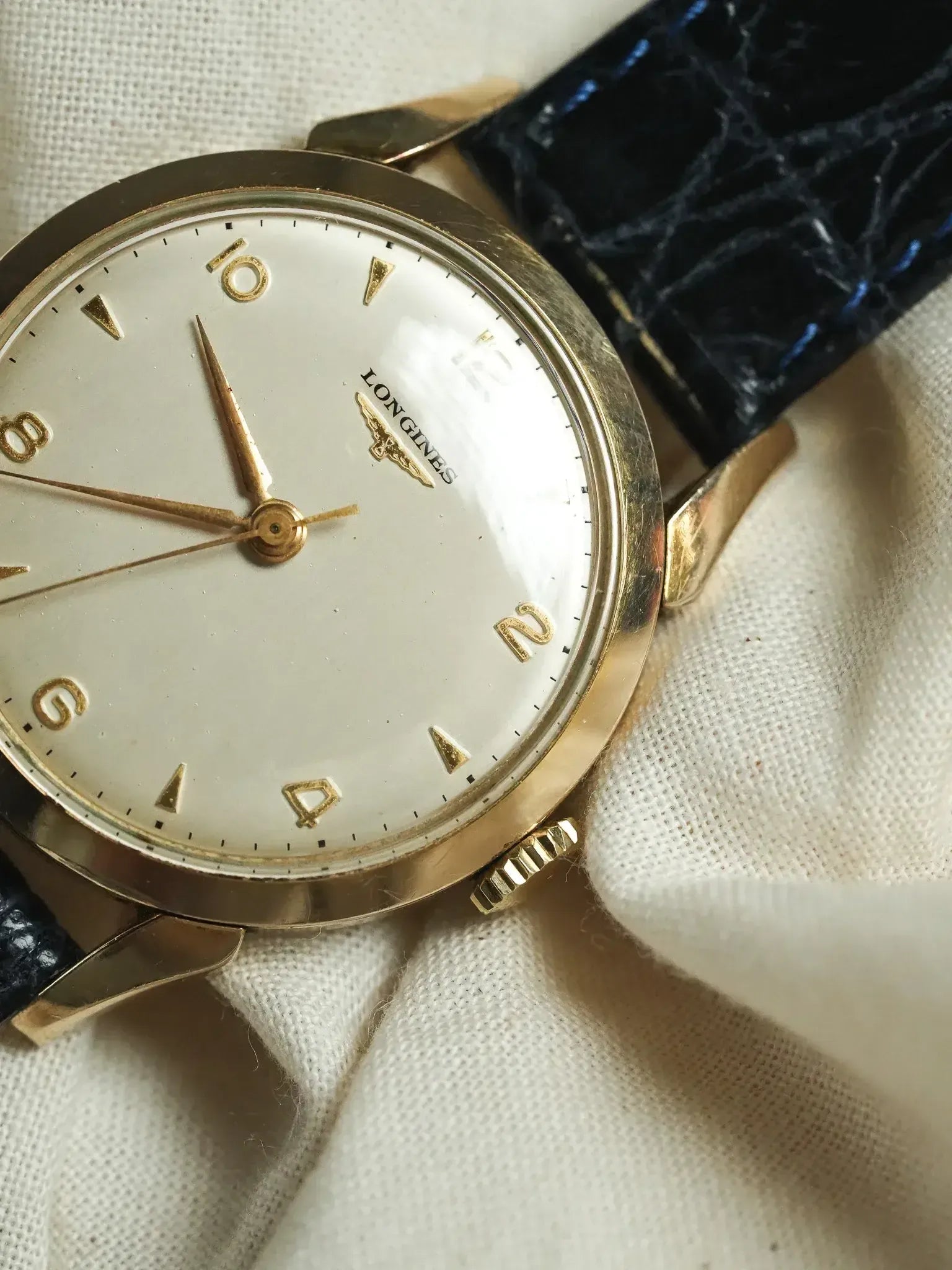 Longines - 8418 Cornes Gouttes d'eau plaqué or index - 1960s - Atelier Victor