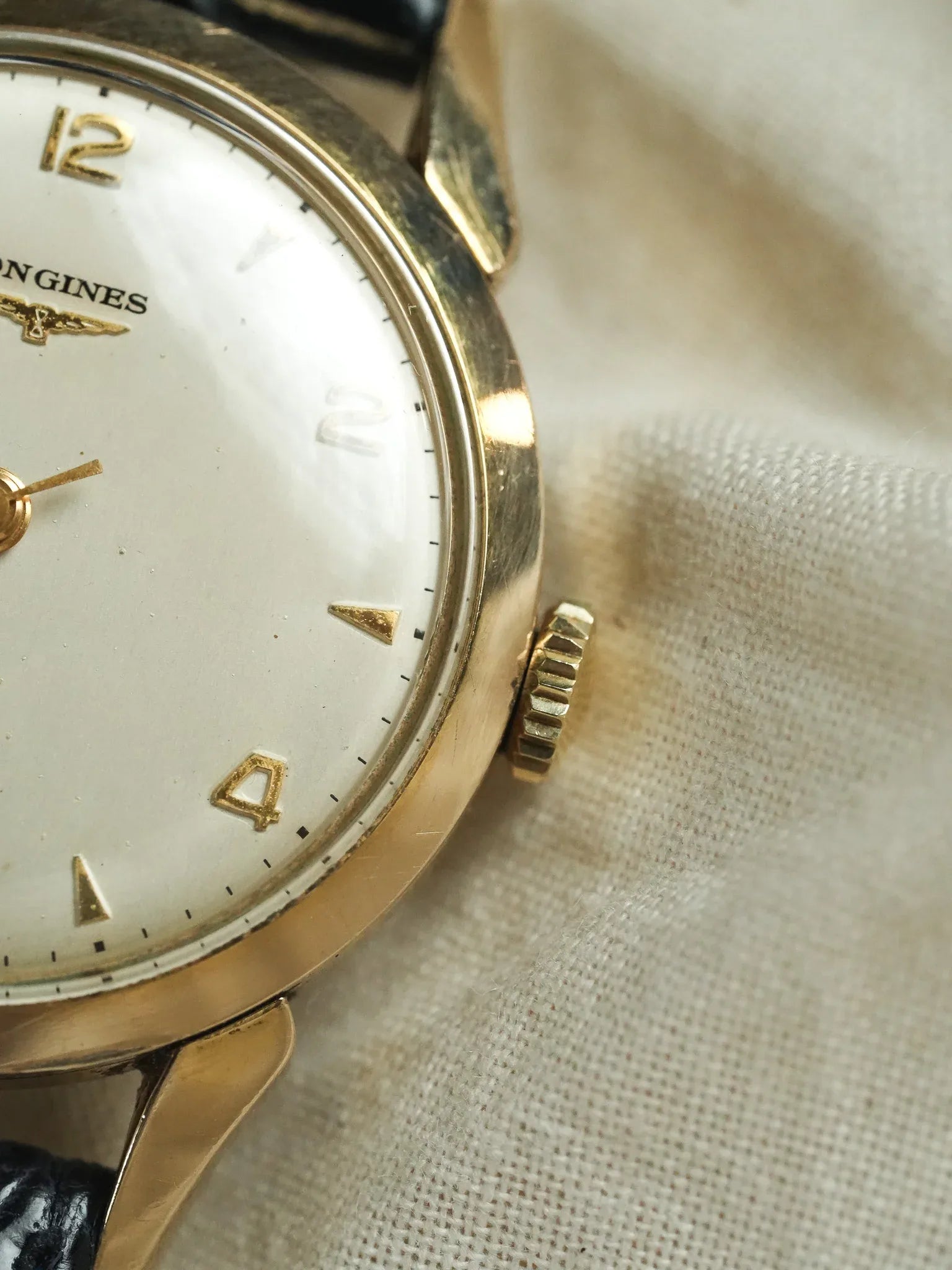 Longines - 8418 Cornes Gouttes d'eau plaqué or index - 1960s - Atelier Victor