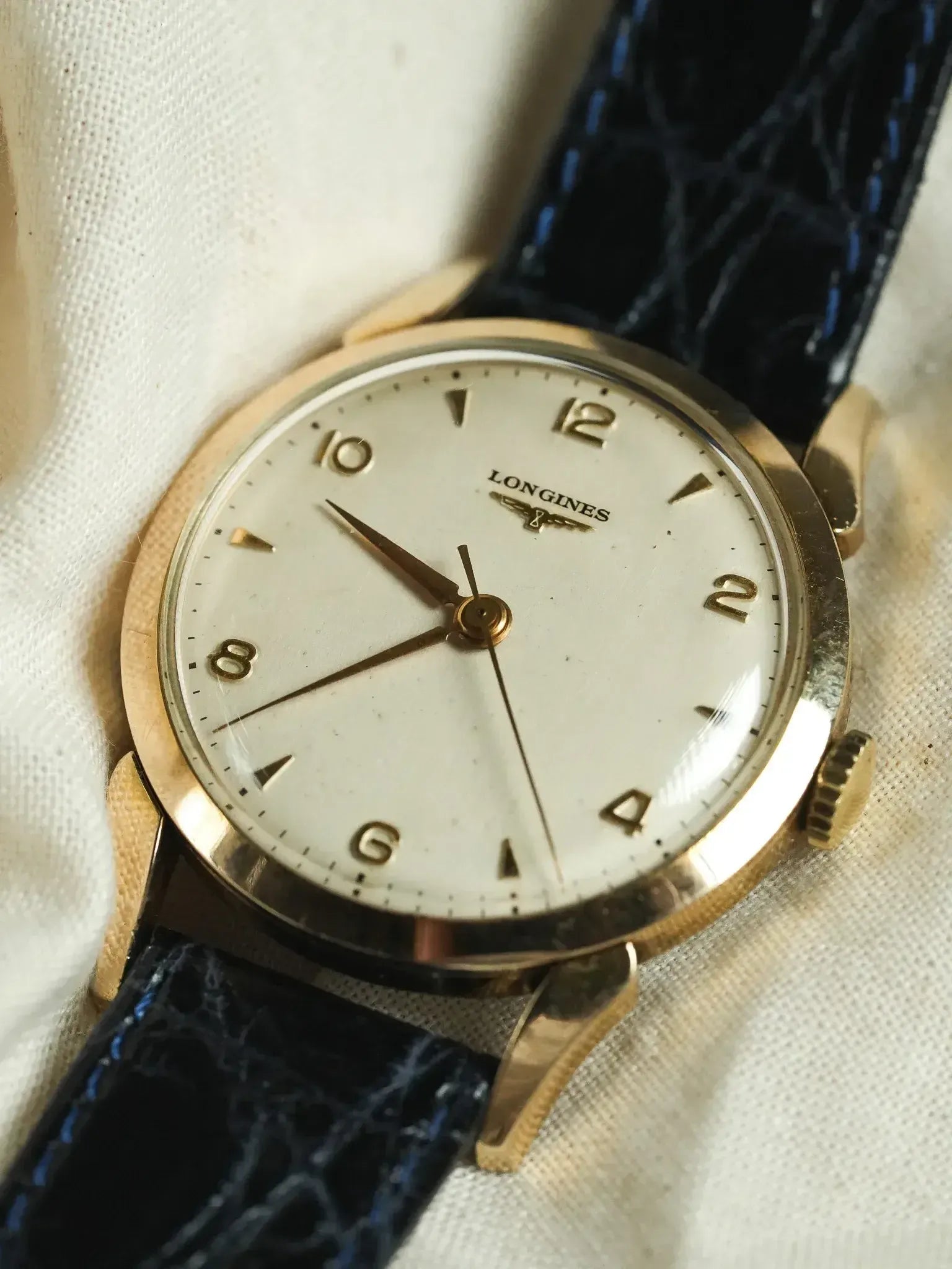Longines - 8418 Cornes Gouttes d'eau plaqué or index - 1960s - Atelier Victor