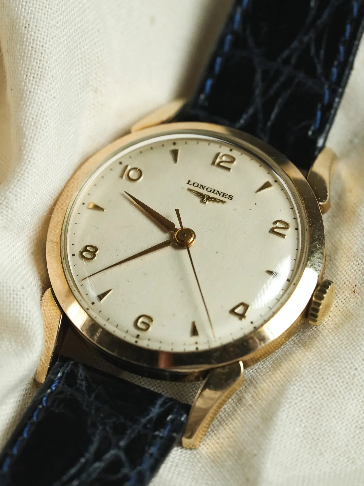 Longines - 8418 Cornes Gouttes d'eau plaqué or index - 1960s - Atelier Victor - Vintage Shop