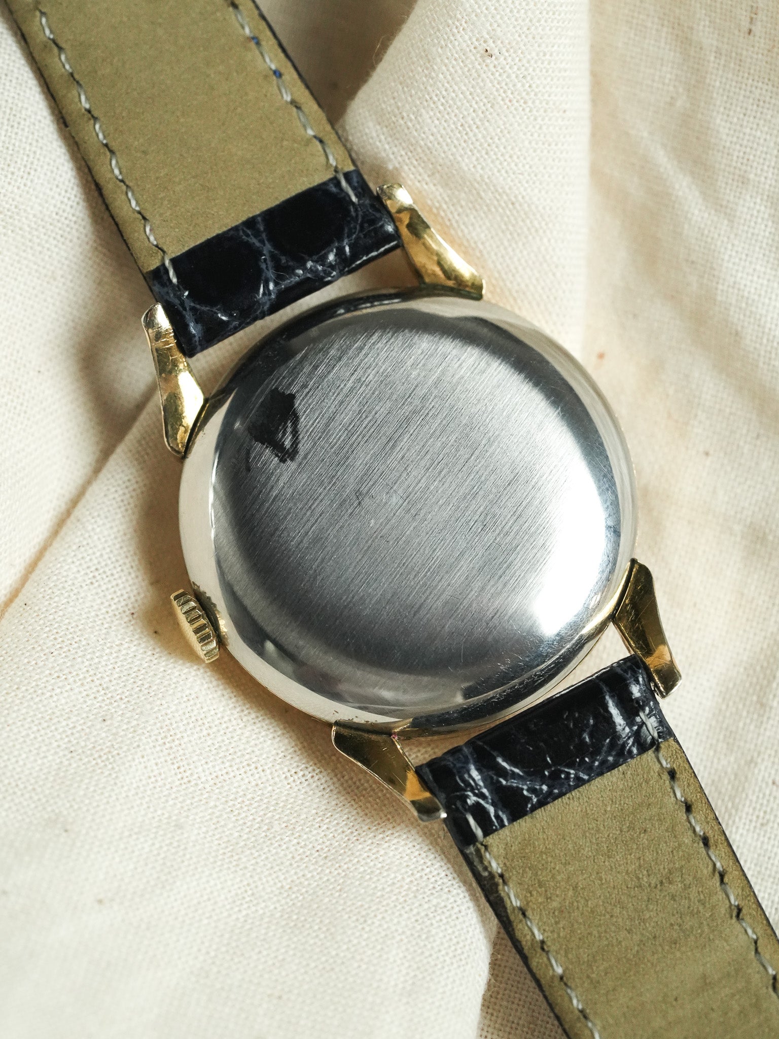 Longines - 8418 Cornes Gouttes d'eau plaqué or index - 1960s - Atelier Victor - Vintage Shop