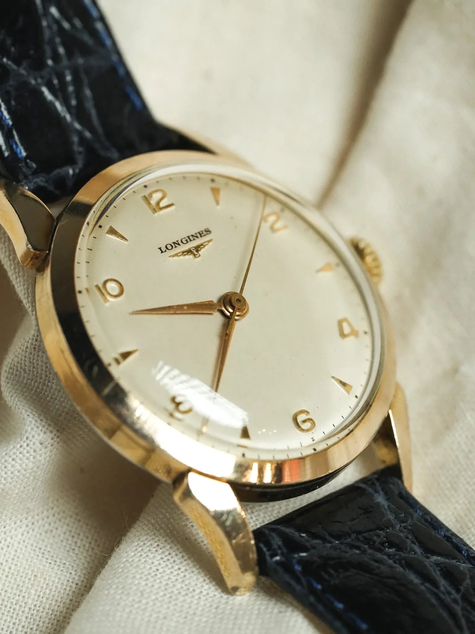 Longines - 8418 Cornes Gouttes d'eau plaqué or index - 1960s - Atelier Victor - Vintage Shop