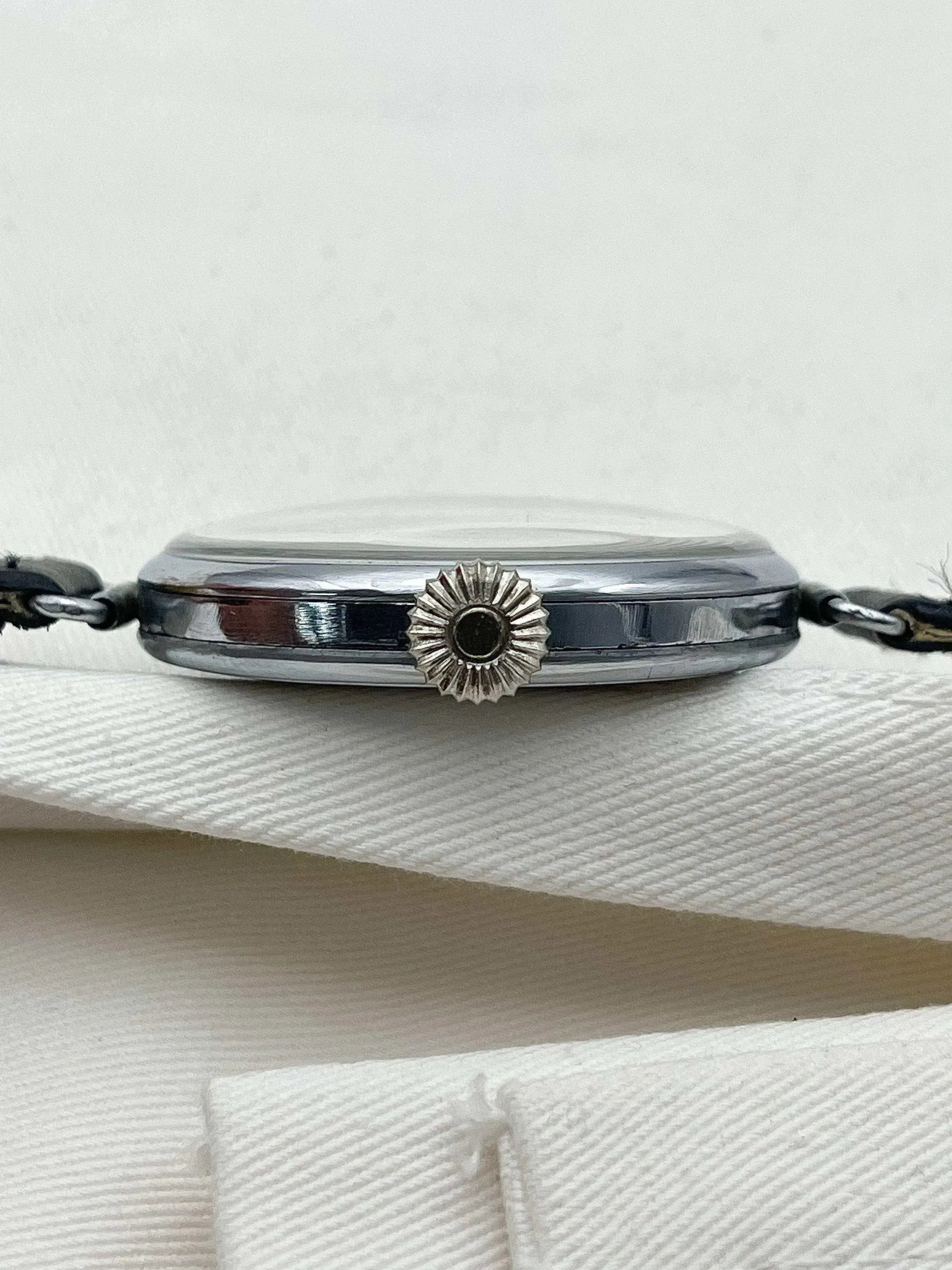 Longines - Ancienne montre de poche sur bracelet - 1929 - Atelier Victor