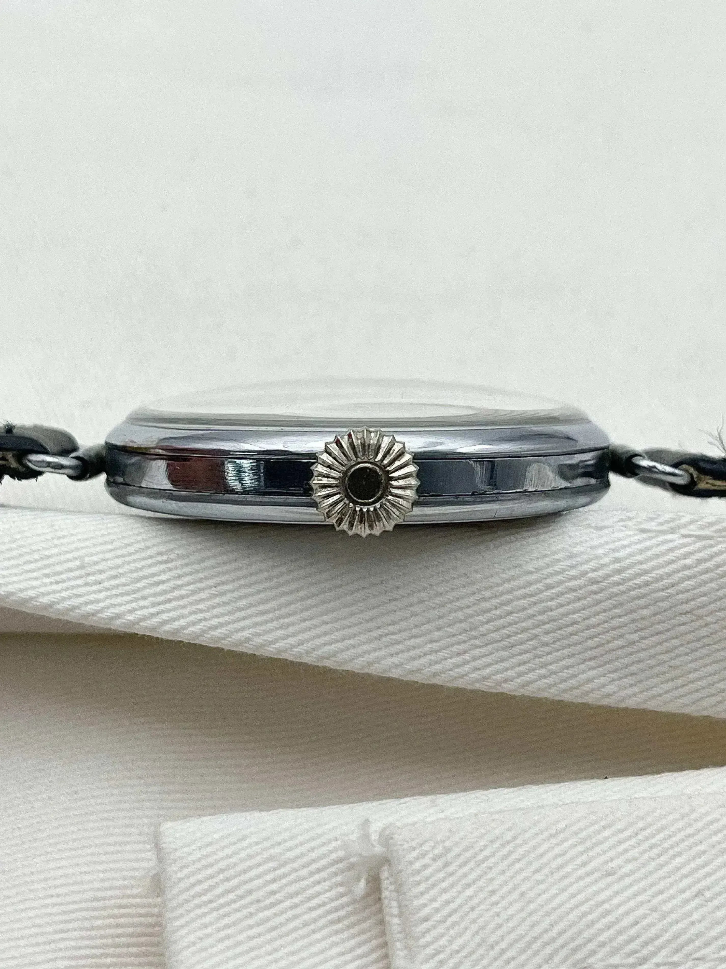 Longines - Ancienne montre de poche sur bracelet - 1929 - Atelier Victor