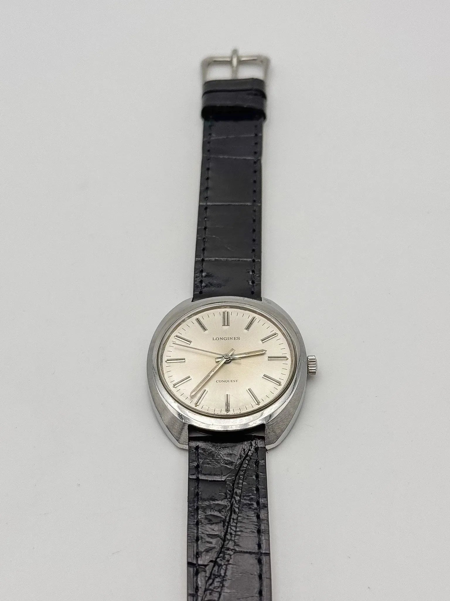 Longines - Conquest Tonneau Champagne - 1980s - Atelier Victor Paris - Vintage Watch Shop Dubai