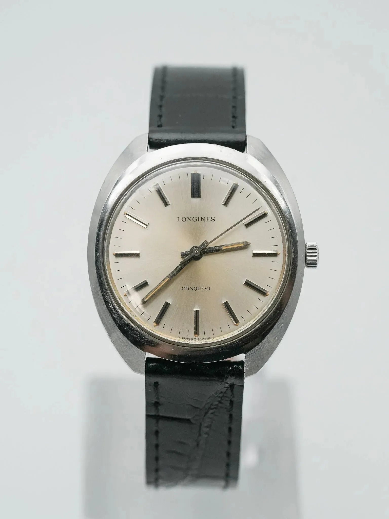 Longines - Conquest Tonneau Champagne - 1980s - Atelier Victor Paris - Vintage Watch Shop Dubai