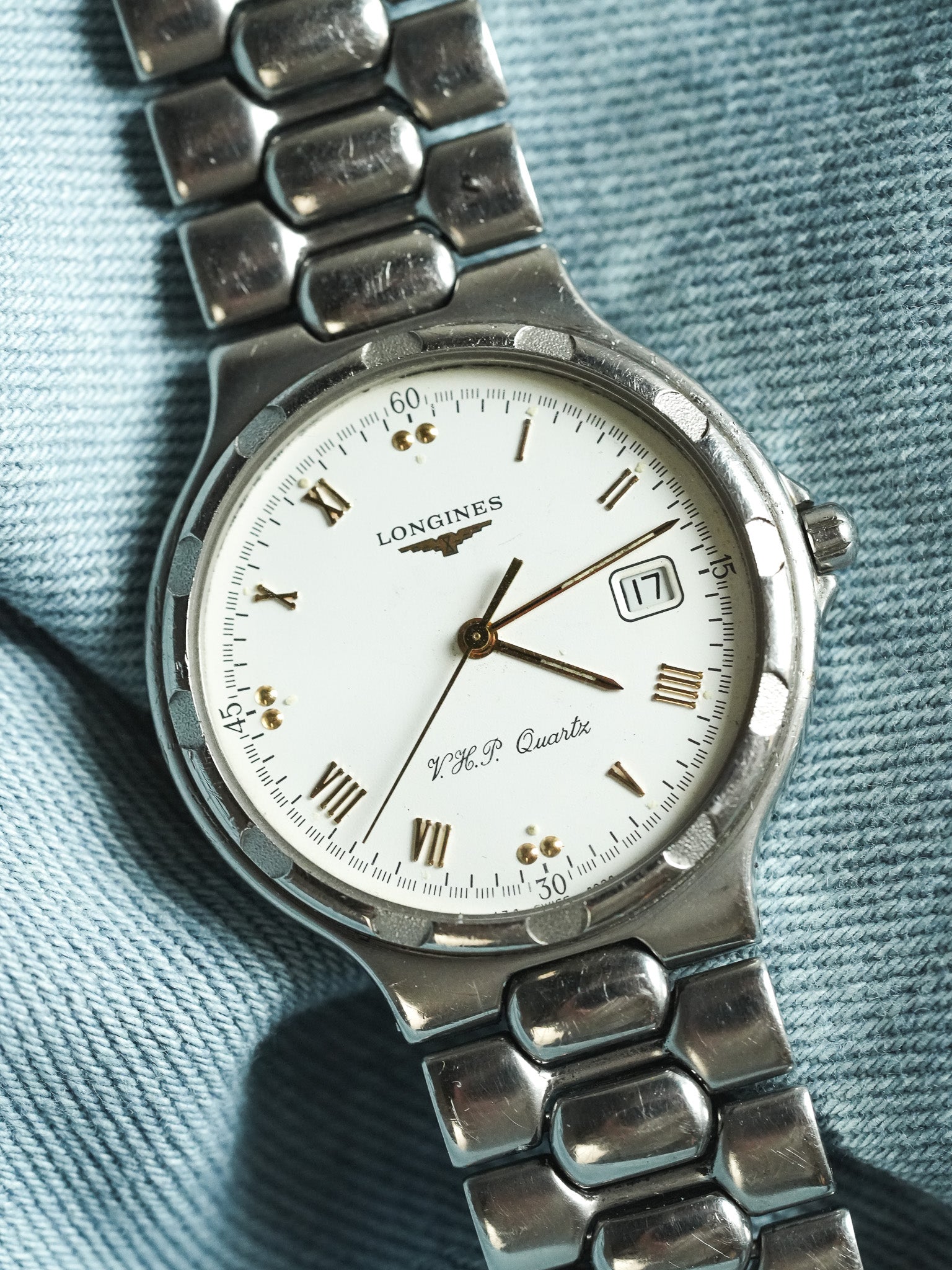 Longines - Conquest V.H.P Acier Date Blanc Index Or - 1990s - Atelier Victor - Vintage Shop