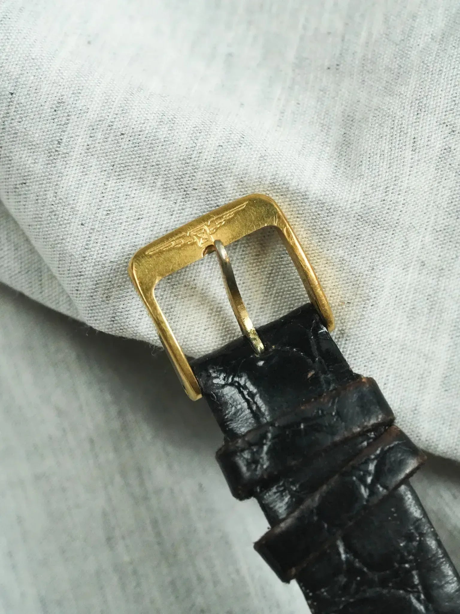 Longines - Coussin Or Cadran lin toute originale - 1980s - Atelier Victor